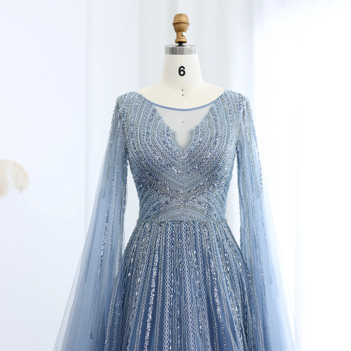 Luxury Gray Green Blue Pink Elegant Evening Dresses with Cape Sleeves Women