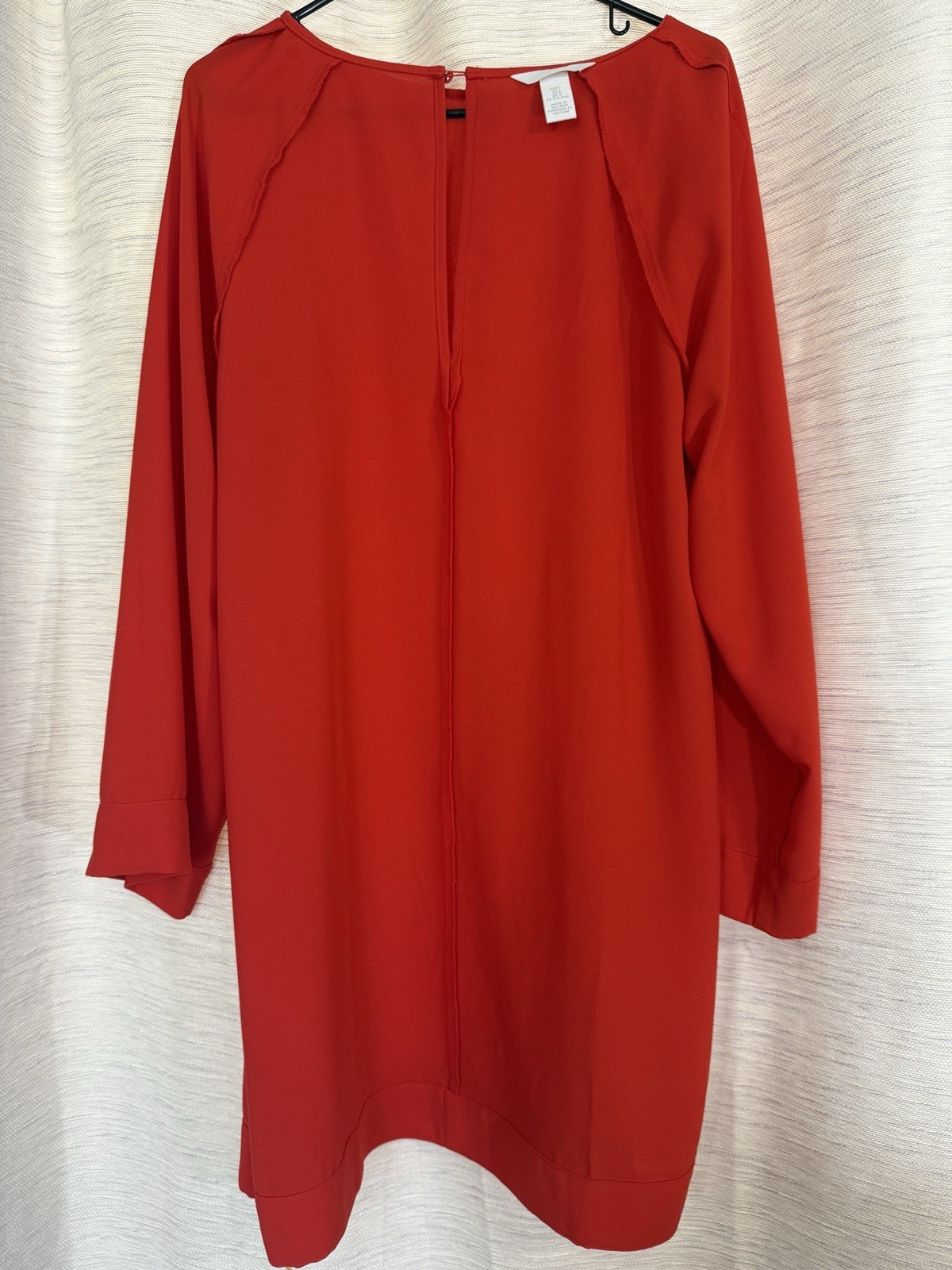 H&M Women’s Red Solid Shift Dress Round Neck Long Sleeve Size L
