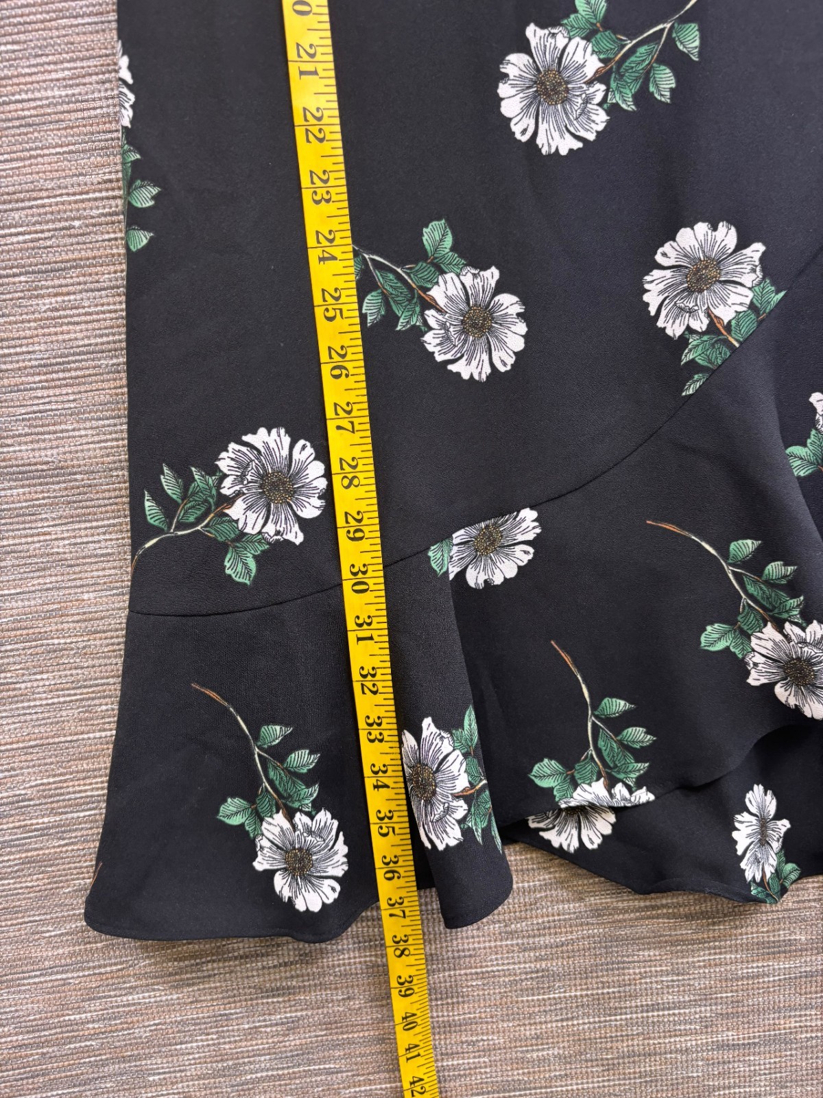 Banana Republic Sheath Dress Womens 2 Floral Black White Ruffle Hem Sleeveless
