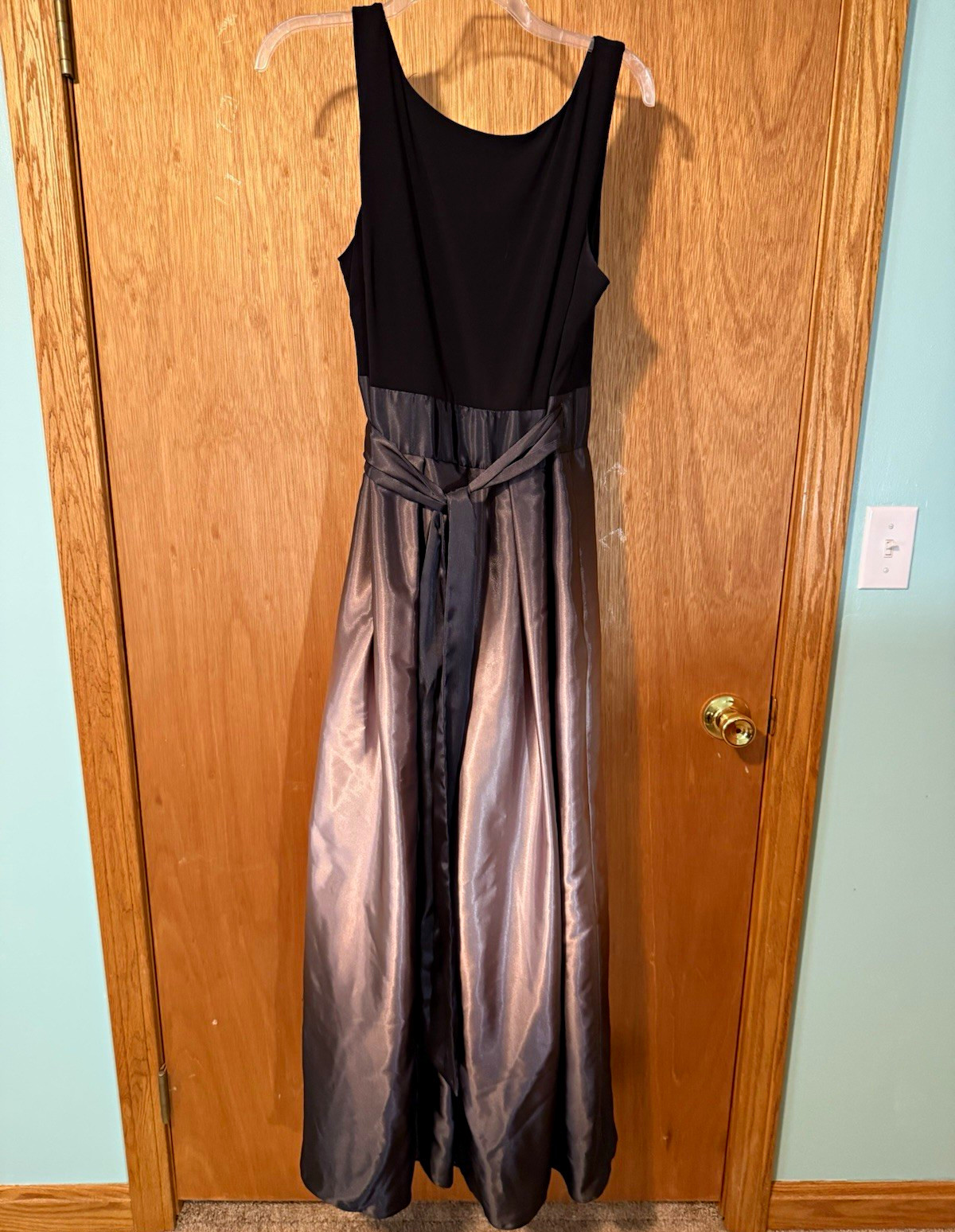 SLNY Black/Silver Ombré Sleeveless Pleated Lined Long Gown Dress Sz 16 w/Pockets