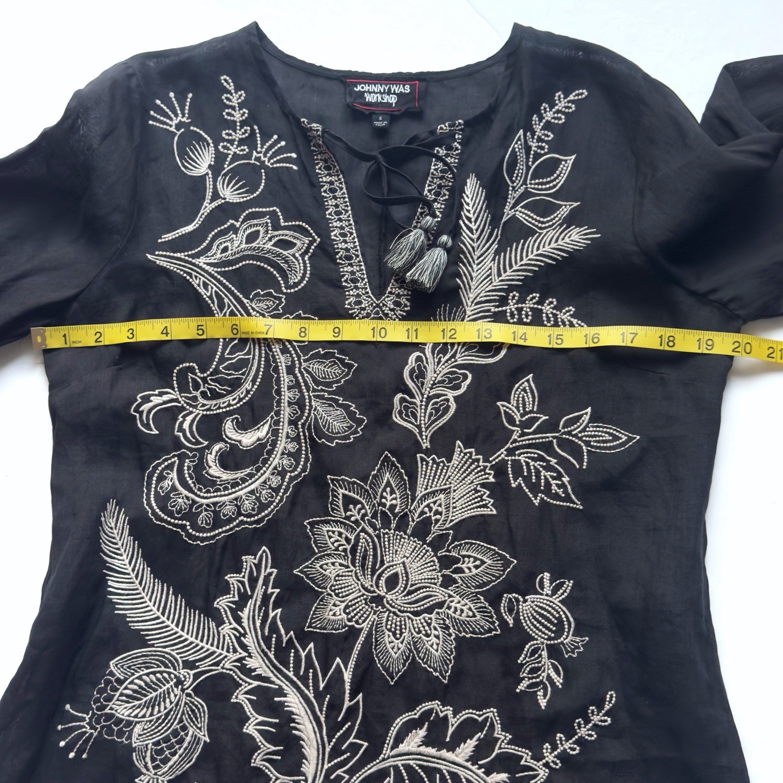 Johnny Was Floral Embroidered Shift Dress Small Black Boho Chic Eclectic Kimono