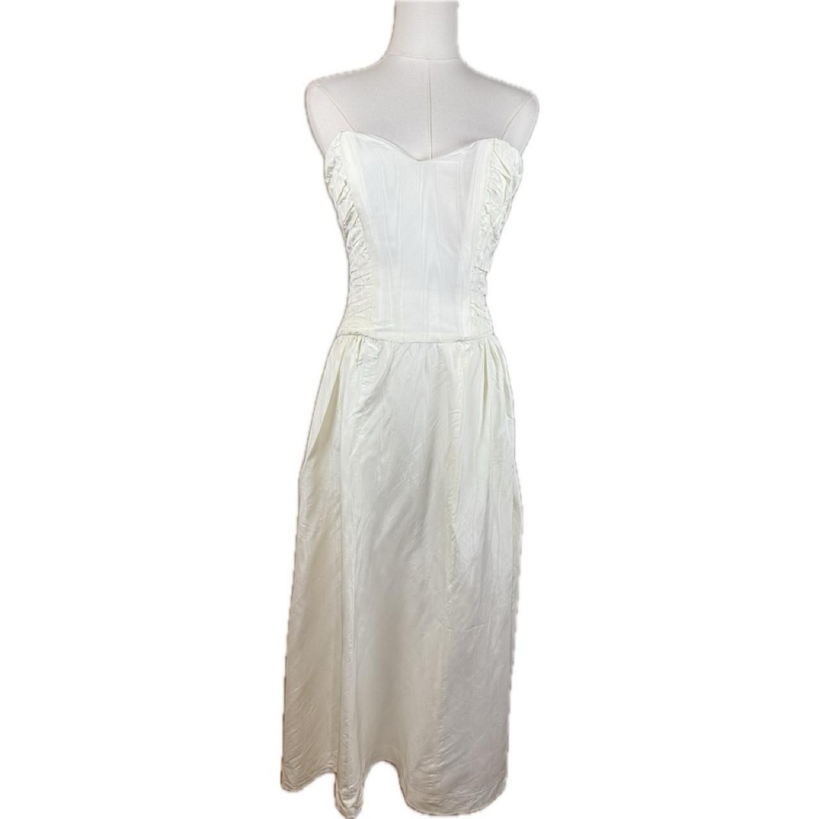American-vintage Women’s White and Cream Dress