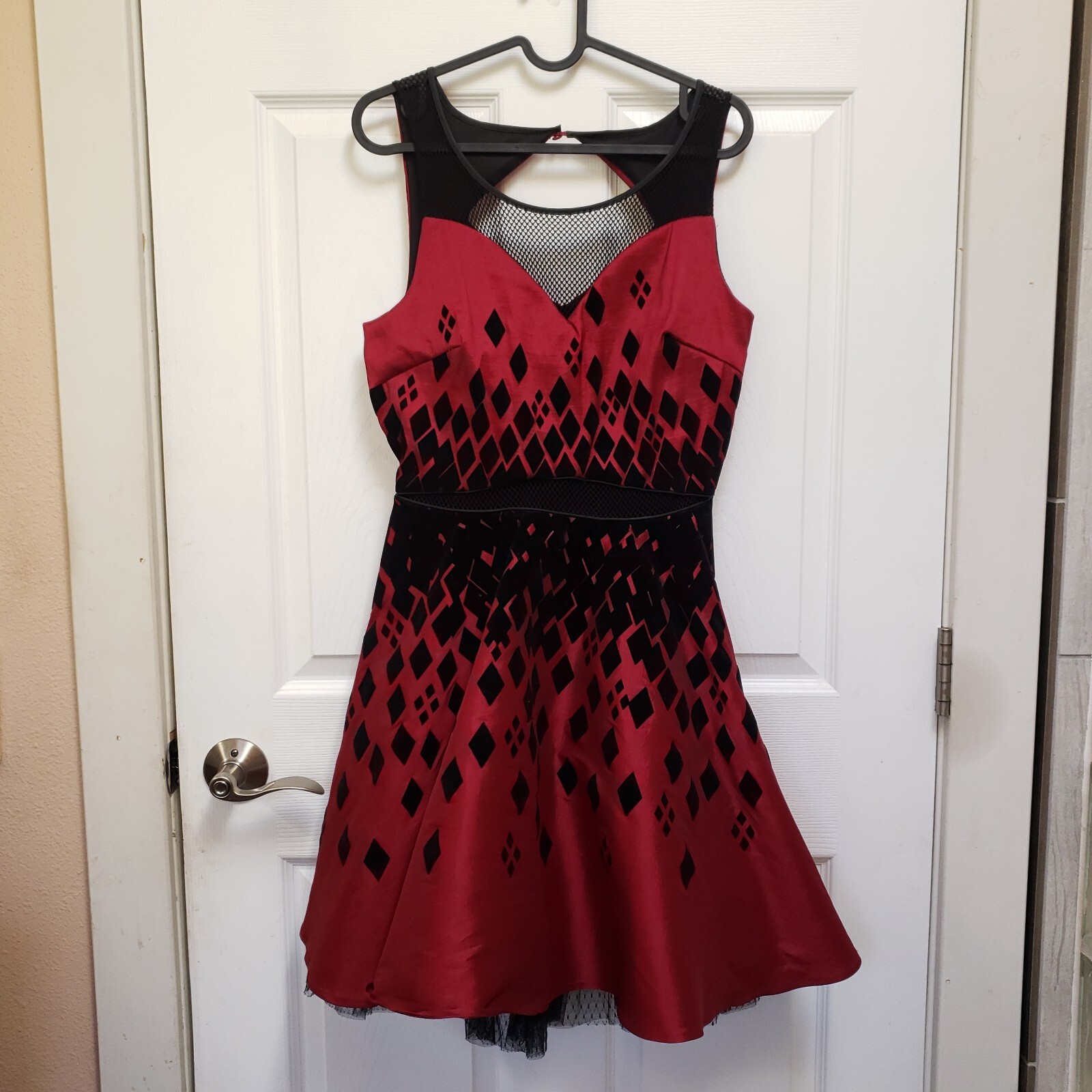 DC Comics Hot Topic Red Black Harley Quinn Formal Prom Party Dress Cosplay S