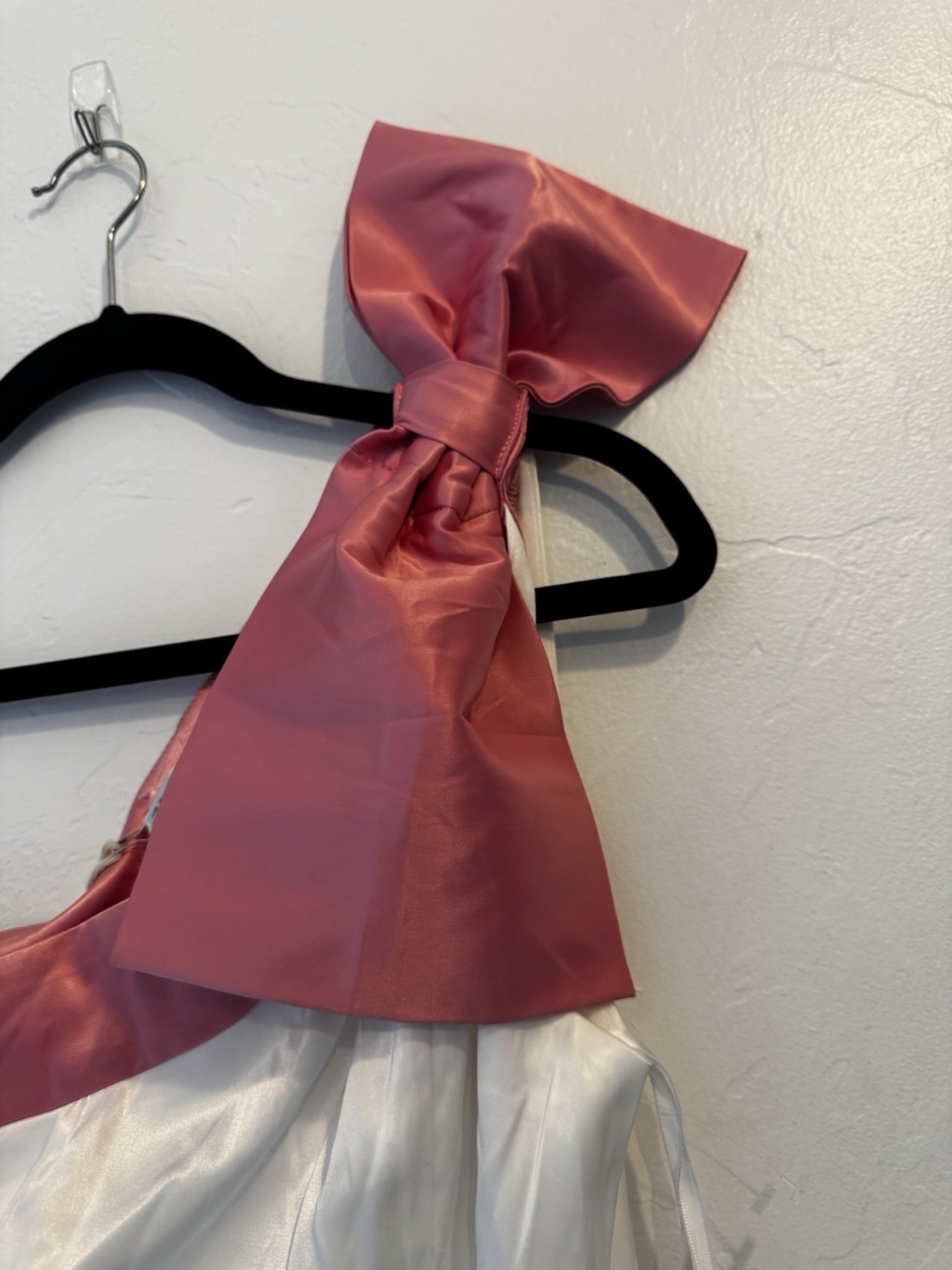 Here Comes the Sun One Shoulder Satin Maxi Dress White/Pink Bow US 4