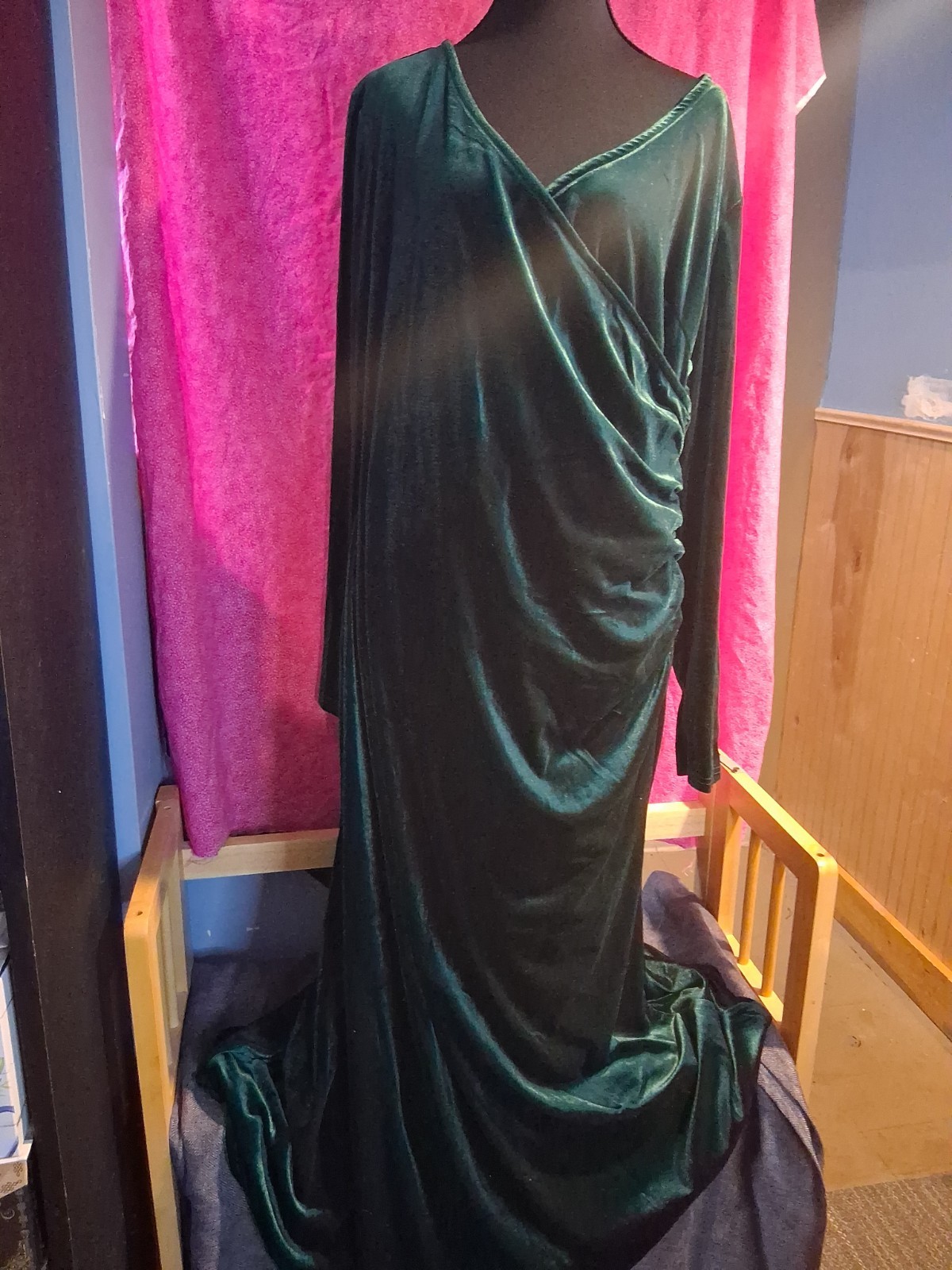 Green Velvet V-Neck Long Sleeve Dress Sz XL Unbranded Ankle Length Stretch
