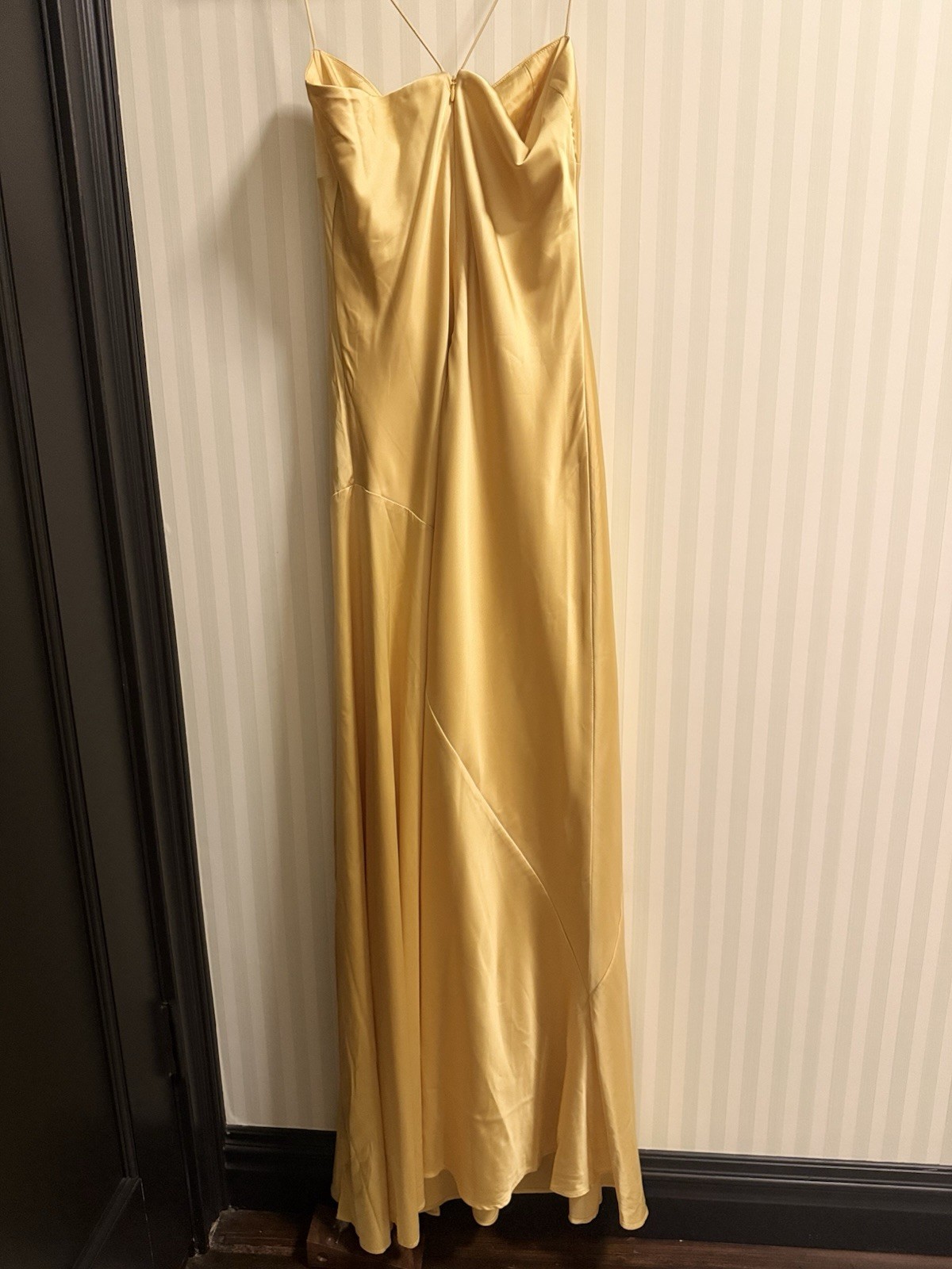 NWT HNTR THE LABEL Gaia Gown In Gold Sun Size L
