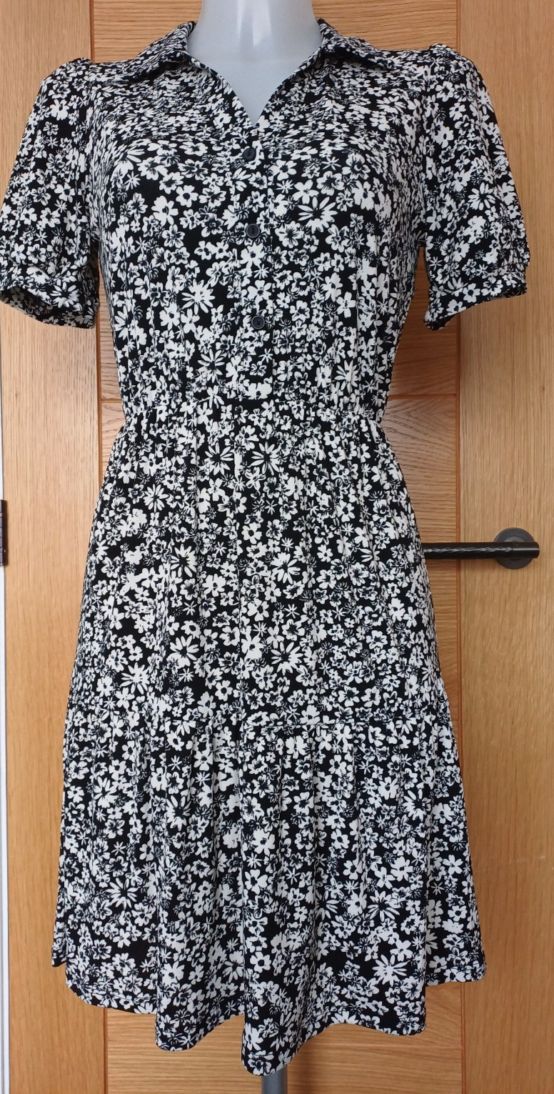NEW EX Warehouse Size 6 Skater Dress Black Mix
