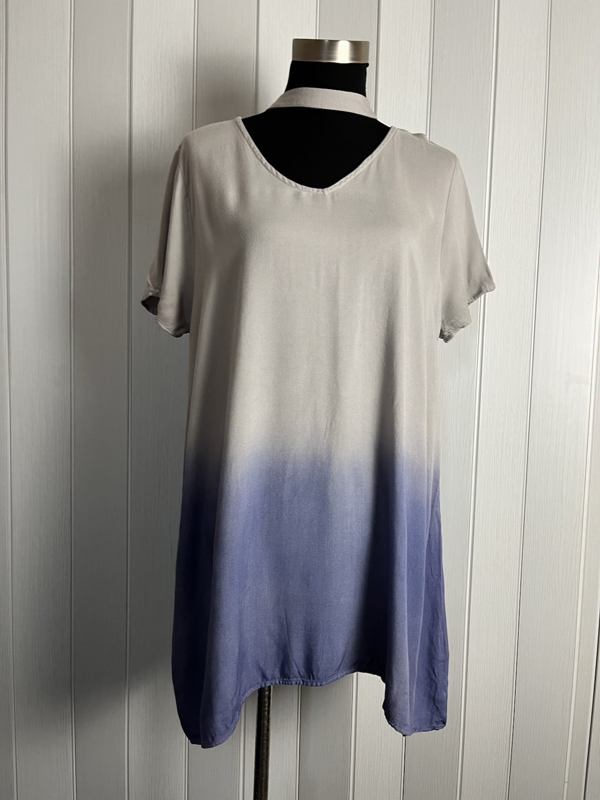 Kori Grey Purple Ombre Size Medium Dress V-Neck Choker Neckline Asymmetric Hem