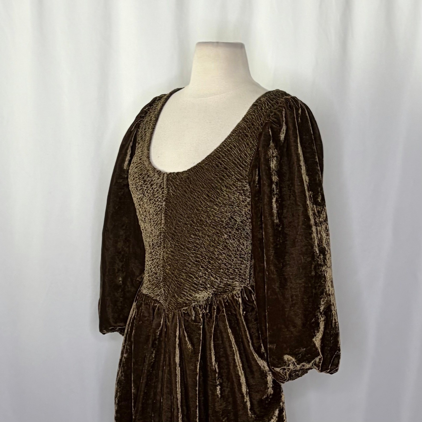 NWT!! FREE PEOPLE Farrier Velvet Mini Dress Smocked Solid Brown Bear Mini Medium