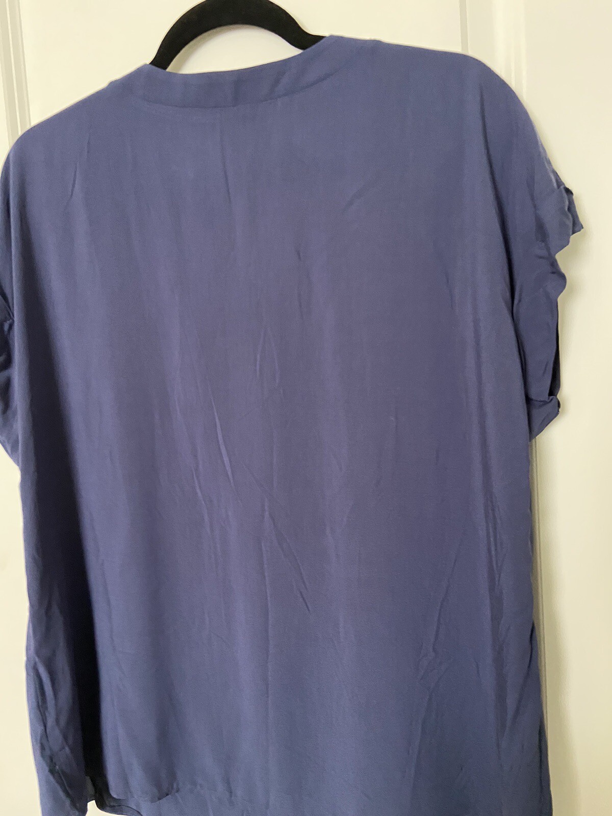 OUGES women’s 2 front pocket blue shirt size M NWT