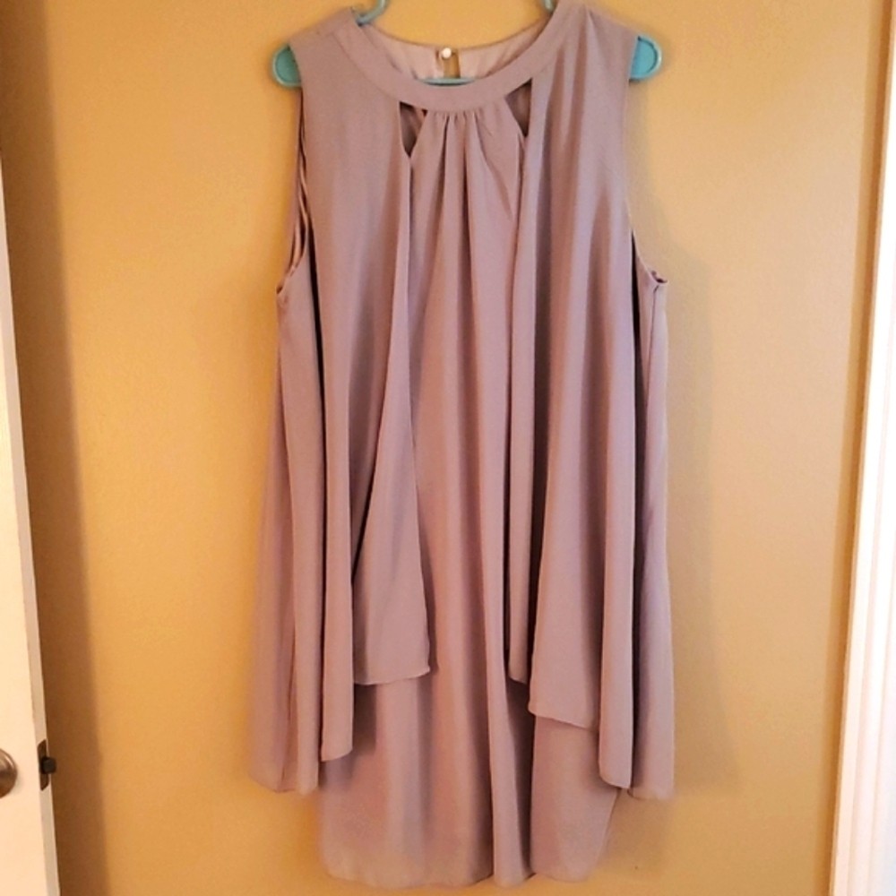 Source Unknown Sleeveless Dress in Soft Grey