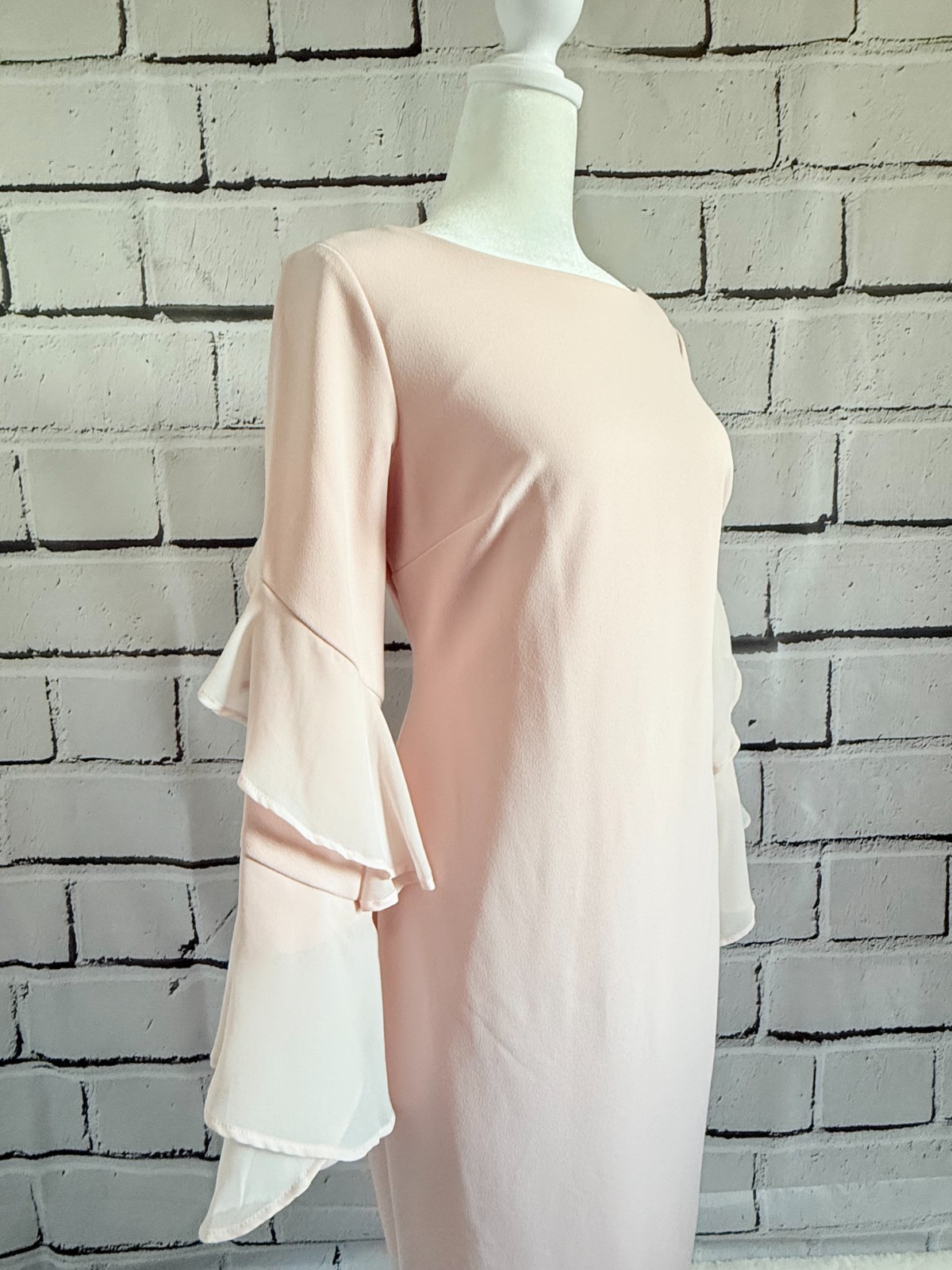 NWT Calvin Klein Blush Bell Sleeve Sheath Dress Size 6