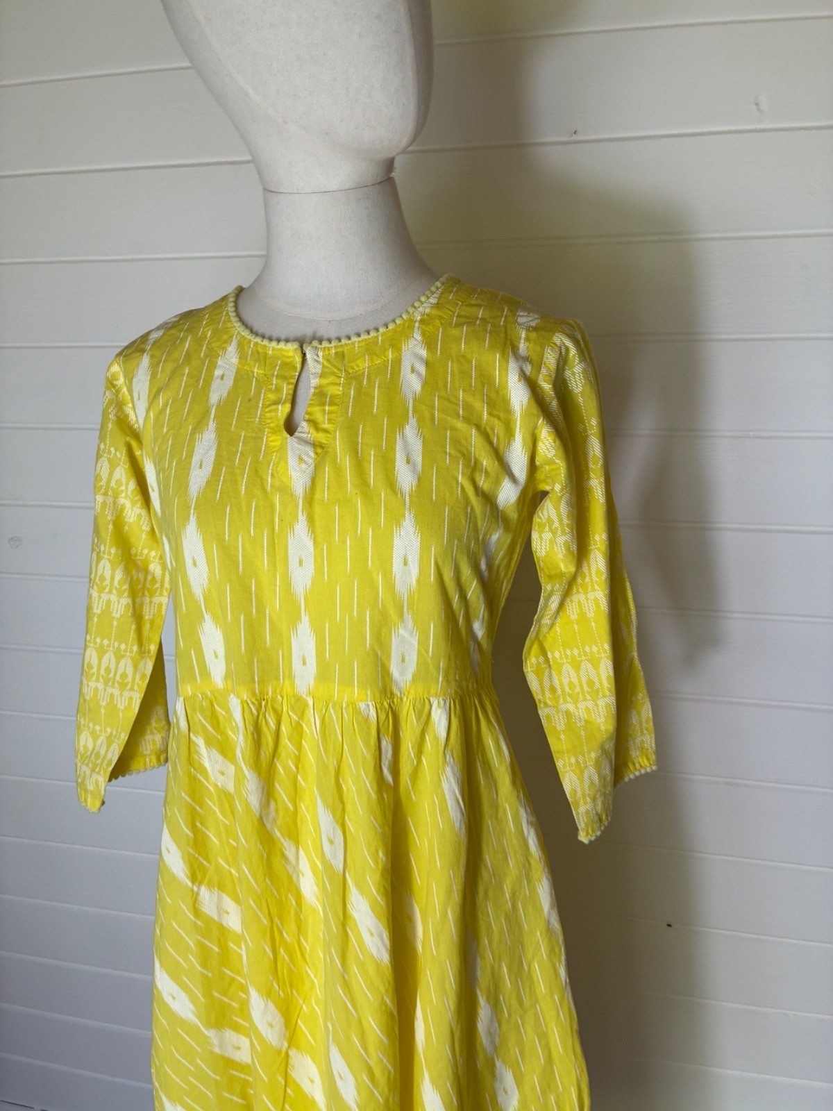GERUA SIZE XS APPROX 8 10 YELLOW WHITE BATIK STYLE PRINT DRESS FULL SKIRT SUMMER