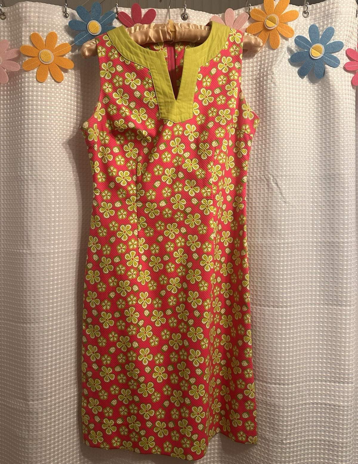 “Lilly Pulitzer”Pink/Green Floral Shift Dress Sleeveless V-Neck Size 2 Vintage