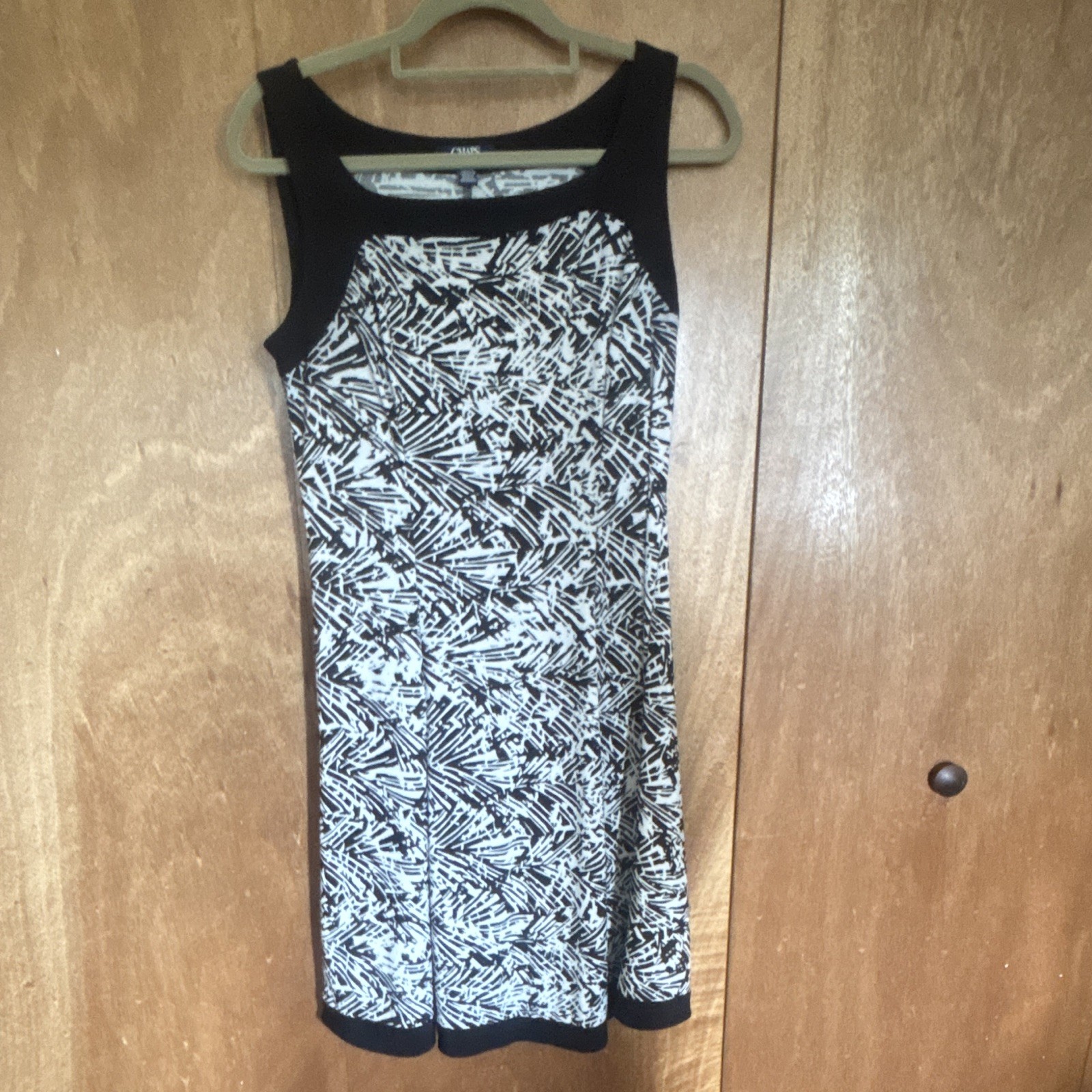 Chaps Women’s Sleeveless Geometric Shift Dress M/M Knee Length Round Neck Black