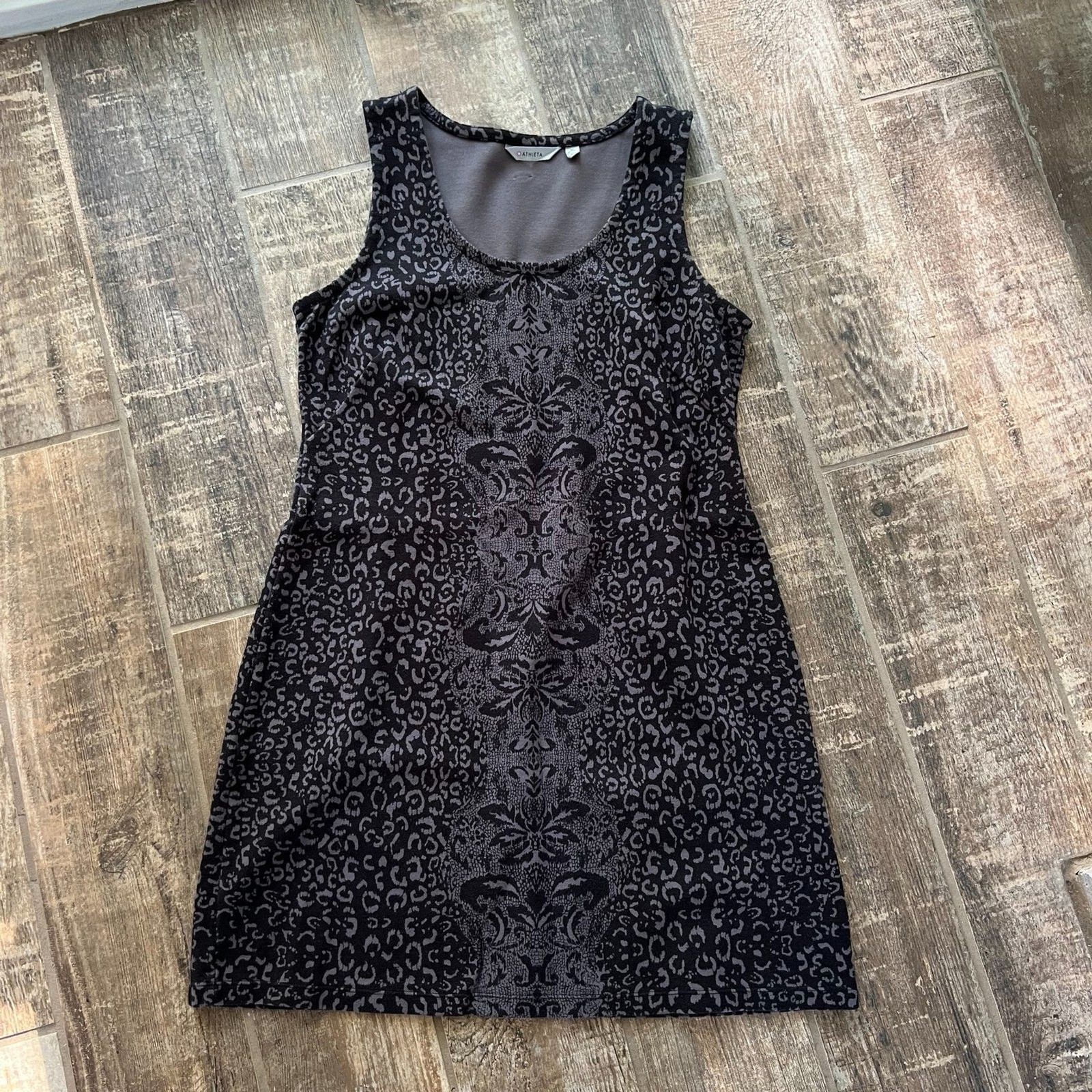Black Gray Sleeveless Cheetah Damask Shift Dress Athleta Women’s Medium