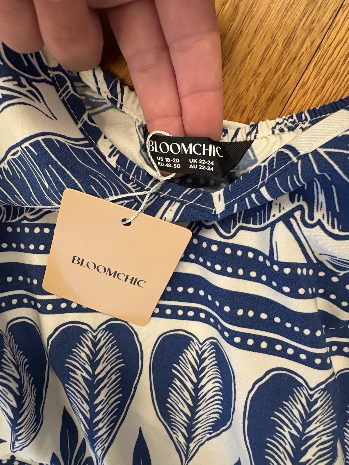 NWT BloomChic Tropical Hawaiian Mini Dress Plus Size 18/20 Puff Sleeve Resort