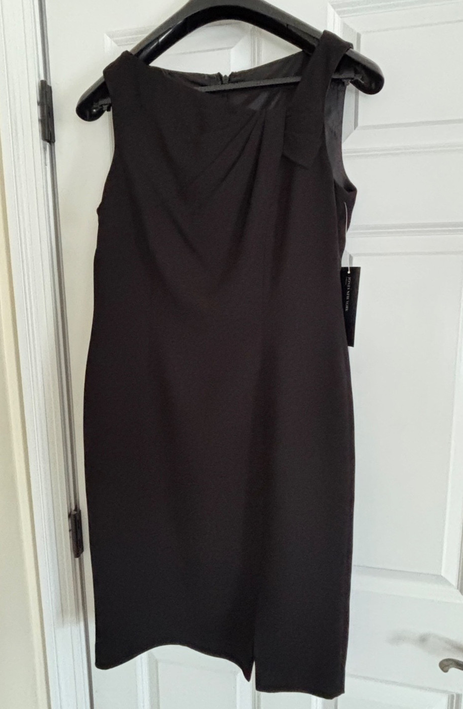 Jones NY black sheath cocktail dress sz 8, asymmetrical neckline sleeveles