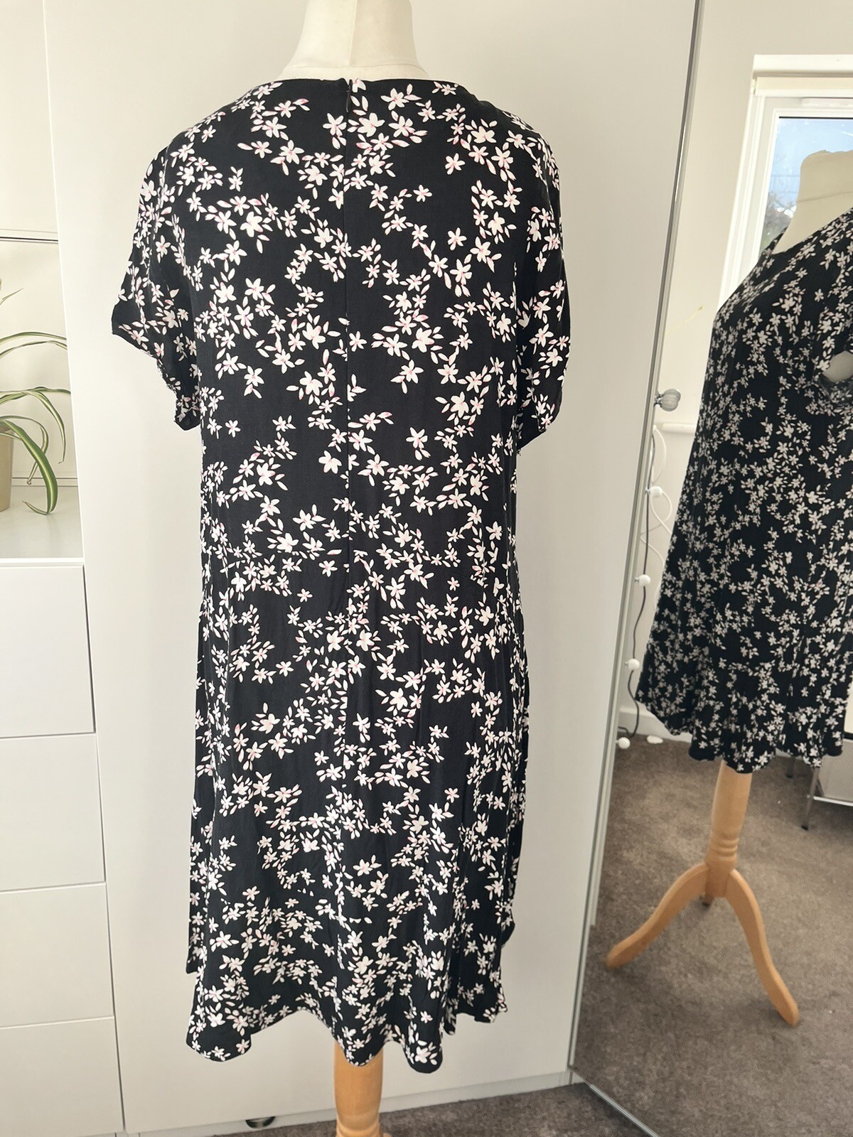 George Size 18 Floral Dress Short Sleeve Non Stretch Black Pink Print A Line