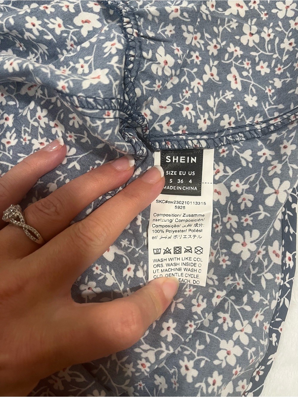 SHEIN Blue Ditsy Floral Button Front Ruffle Hem Dress – Size Small
