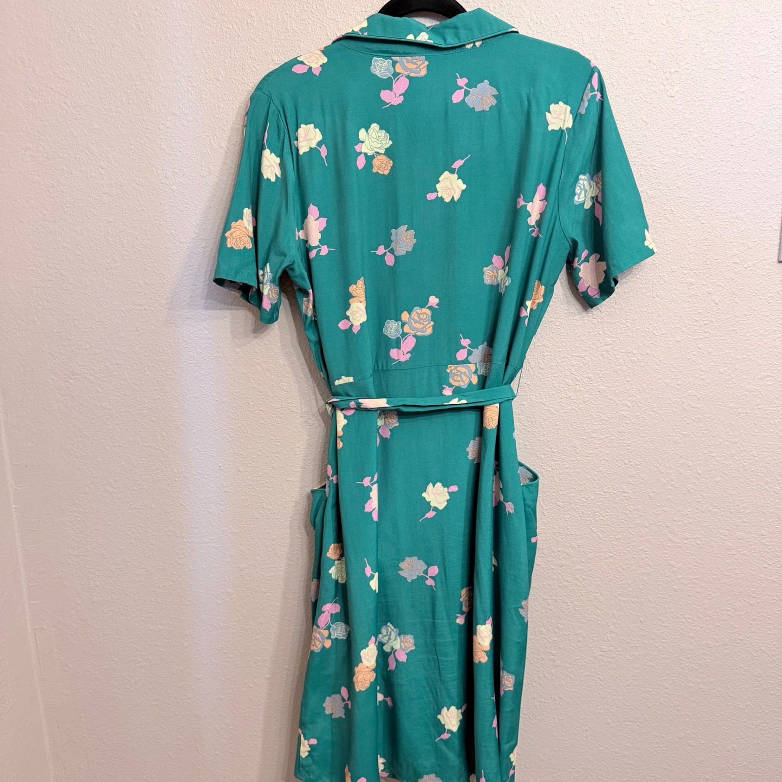 ModCloth Green Floral Rose Button Down Belted Shirt Dress Pockets Medium