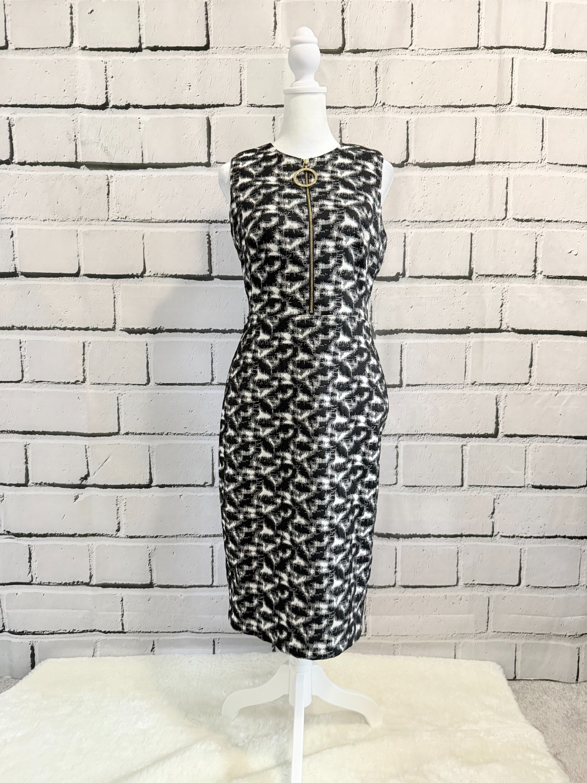 Calvin Klein Women’s Pencil Dress Size 6 Black White Geometric Office Business