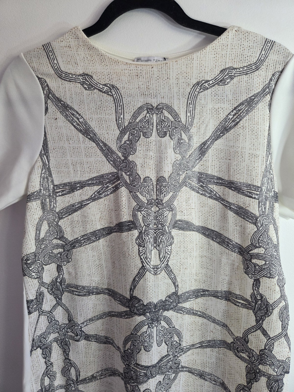 ZARA Women’s White/Grey Geometric Graphic Print Shift Dress, Short Sleeve S