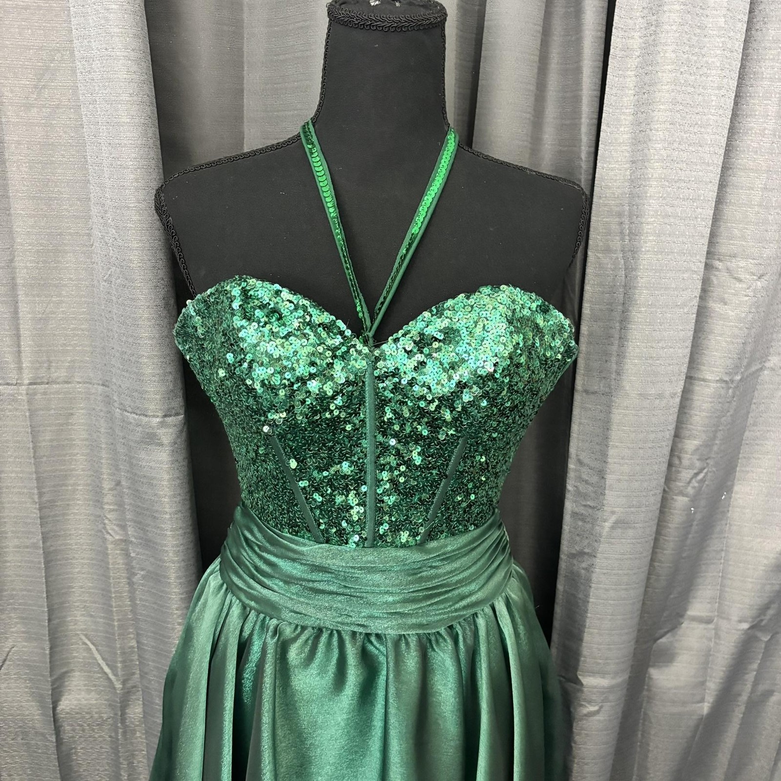 Sherri Hill Dress Womens 2 Emerald Green Sequin Halter Sweetheart Prom Cocktail