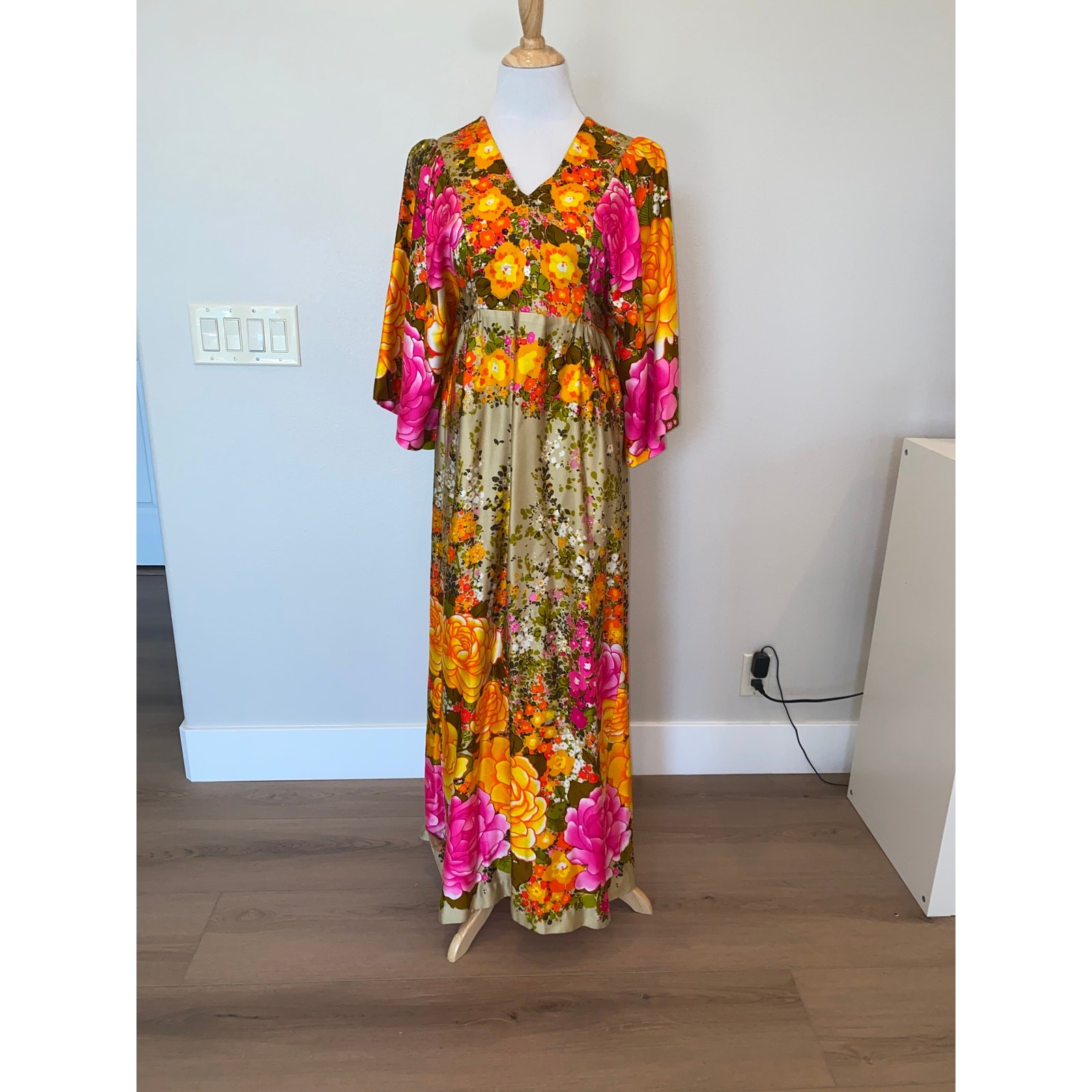 VTG Hilo Hattie Evelyn Wargolis Hawaiian Dress Floral Maxi Caftan Style Size 12