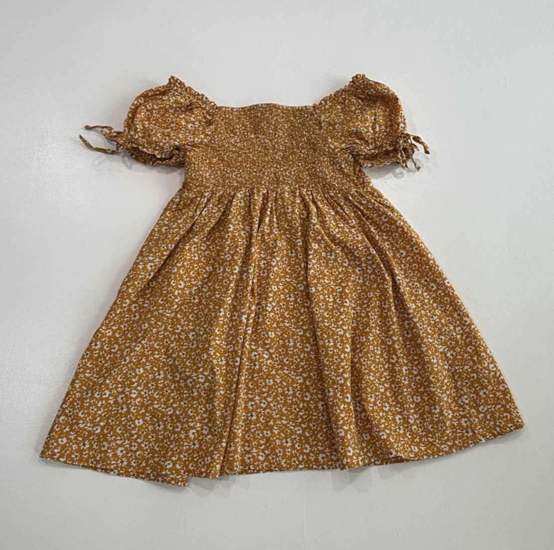 Arizona Jean Co. Women’s M Smocked Floral Dress Yellow Puff Sleeve with Ties