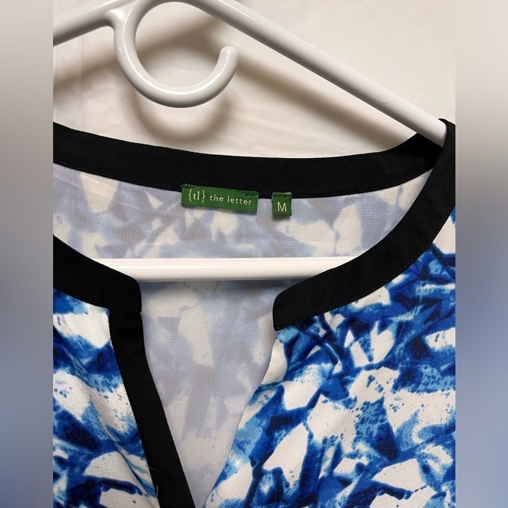 {tl} the letter Women Blue White Abstract Print Drop Waist Sleeveless Dress M