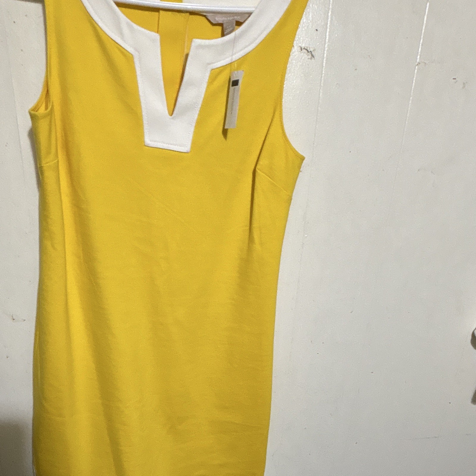 Banana Republic 10 Yellow Solid Sheath Sleeveless Zip Back Short Dress White