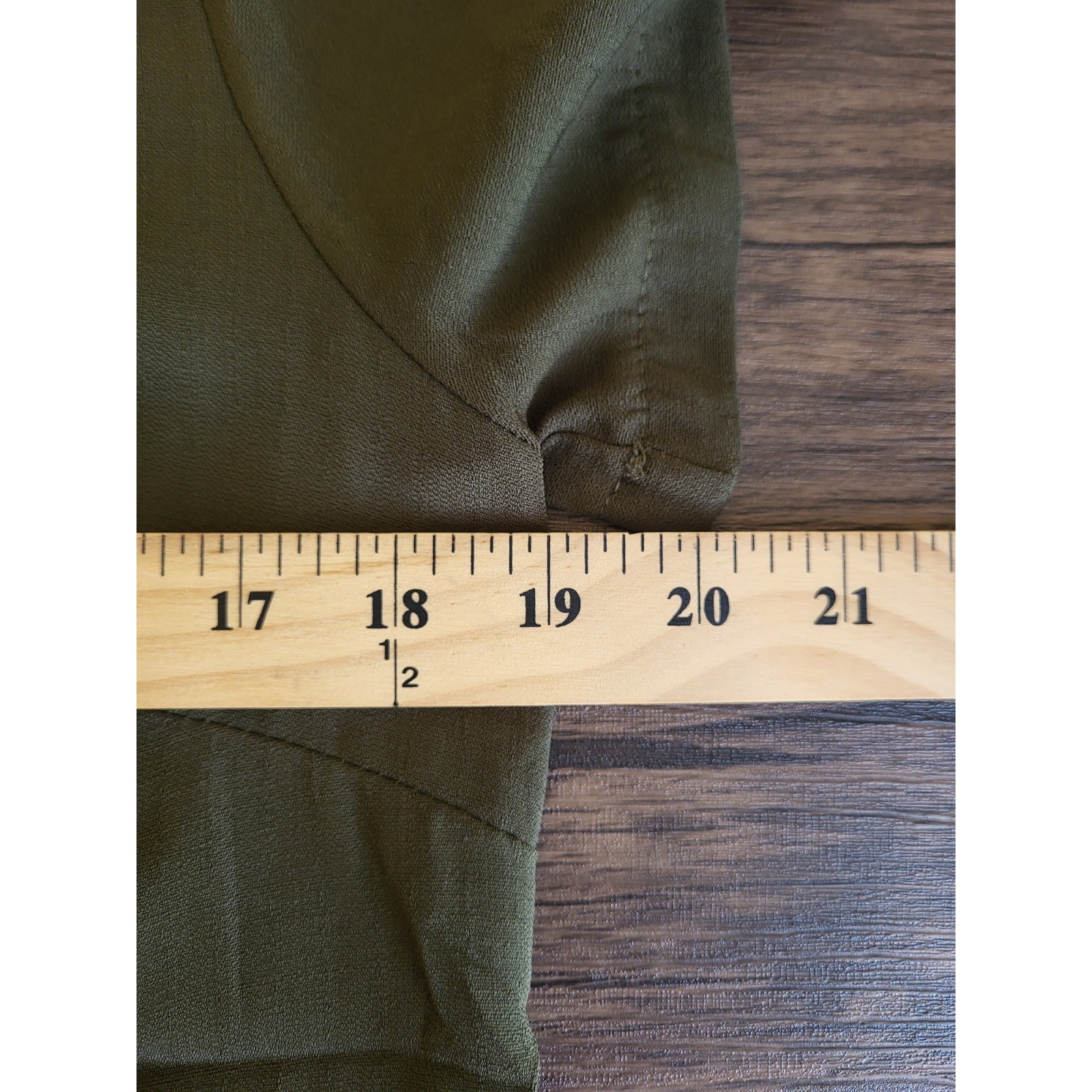Lulus Olive Green Short Sleeve Shift Dress Back Gold Zip Size Medium NEW