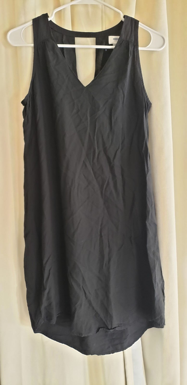 Old Navy Black Shift Dress Size Small Sleeveless Keyhole V Neck Rayon Mini