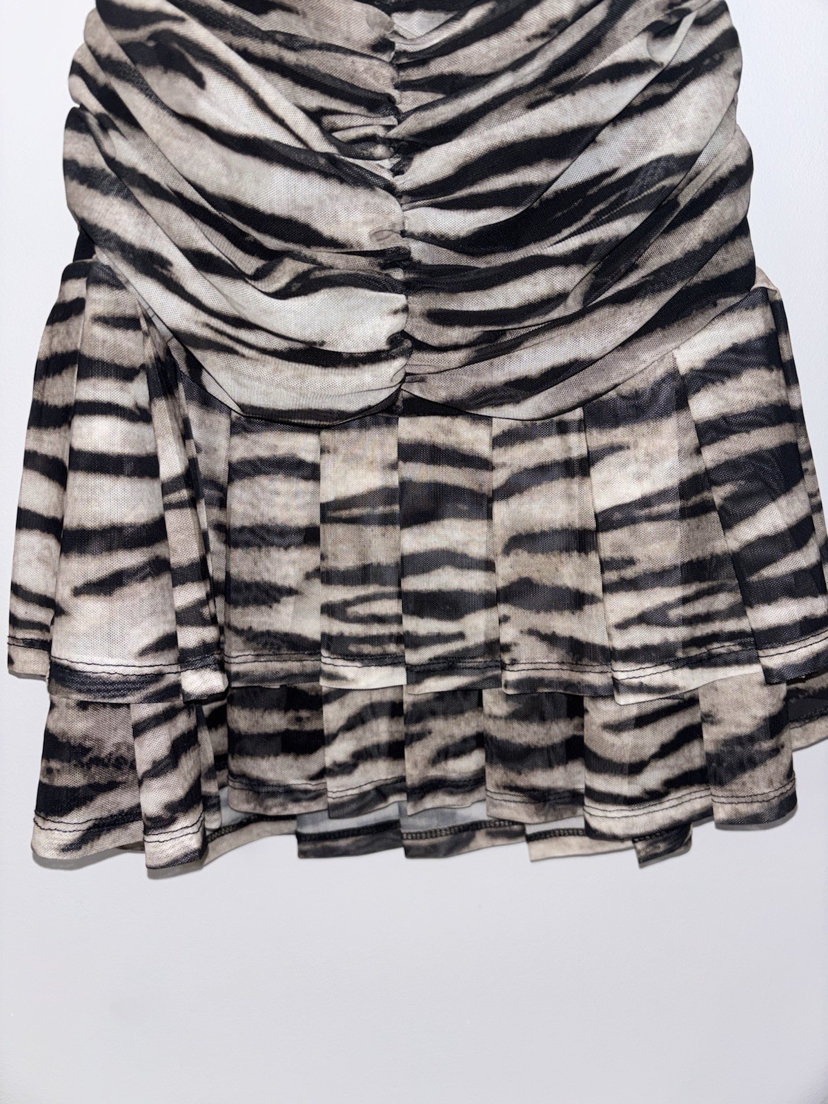 Windsor Women’s Strapless Sweetheart Ruched Zebra print Mini Dress Black/Beige M