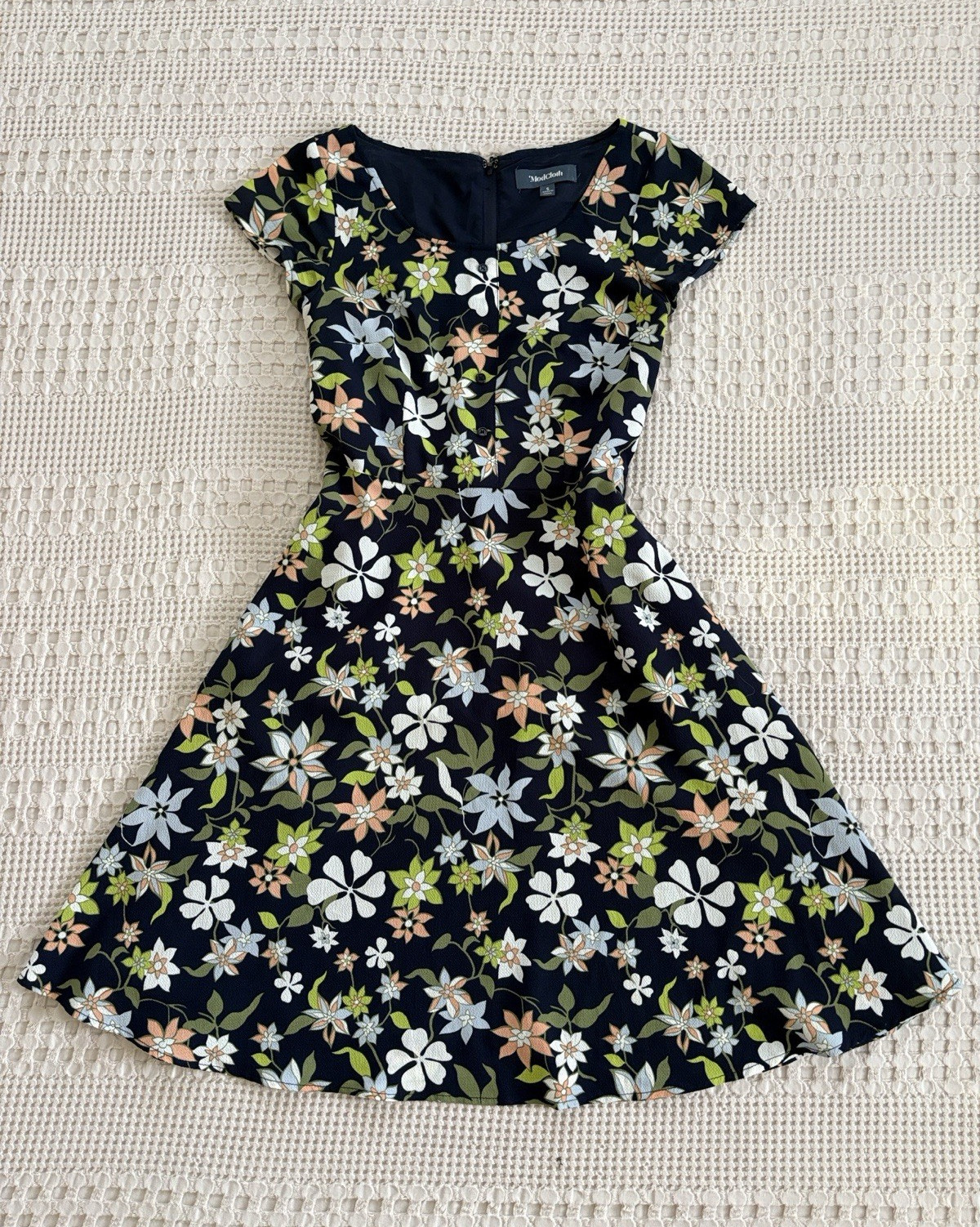 ModCloth Women’s S Fit & Flare Dress Scoop Neck Cap Sleeve Lined Navy Floral