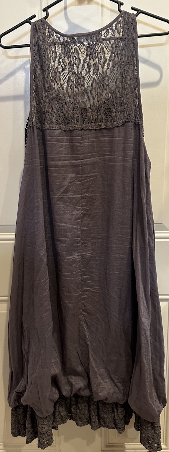 Boo Radley Australia Size S Gray Dress Bubble Hem Lace Sleeveless
