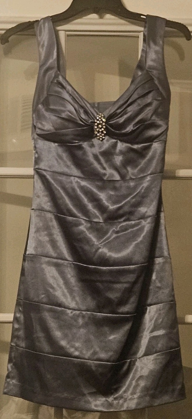 Women’s Blue Satin Sheath Dress M Sleeveless Scoop Neck Beaded Zip Knee