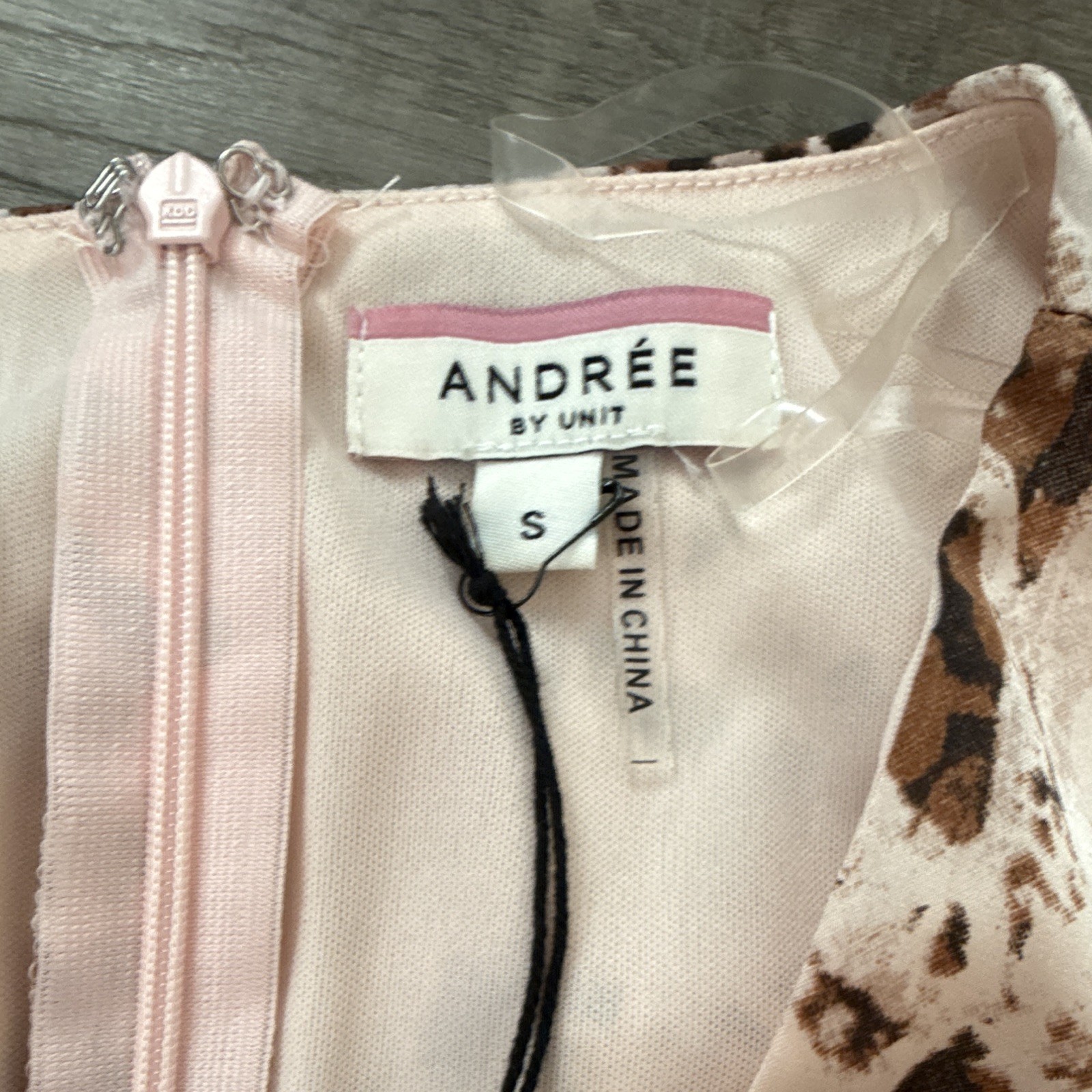 Andrée by Unit Snake Print Wrap Mini Dress S V-Neck Chiffon 3/4 Bell Zip