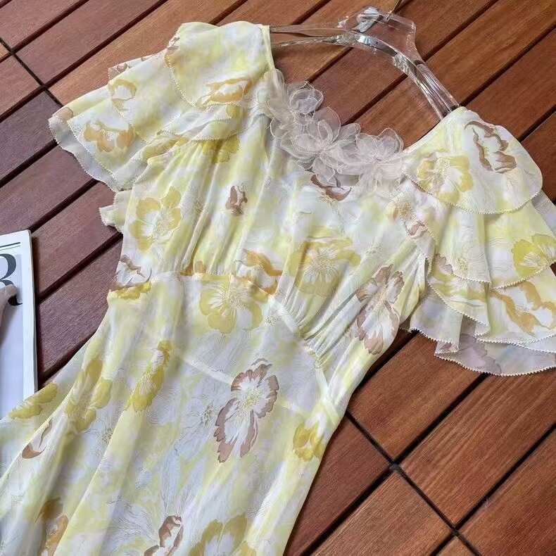 Women Doen Silk Floral Contrasting A-line Midi Dress