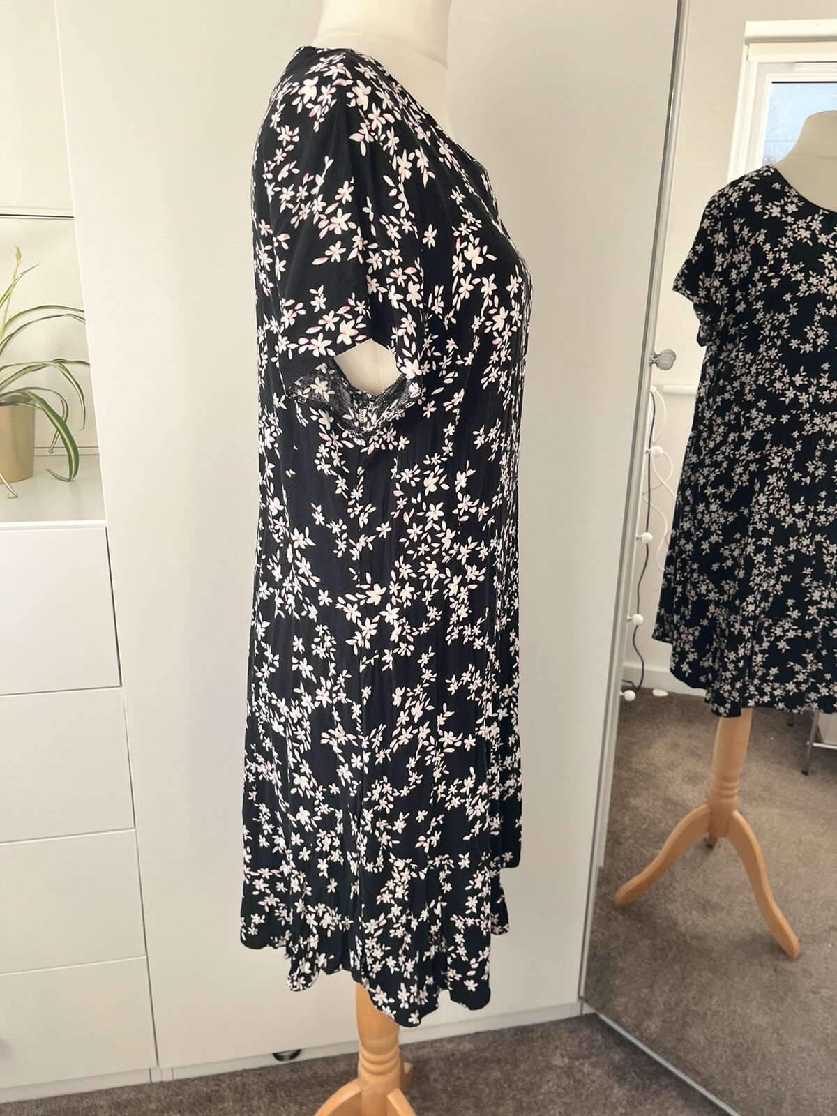 George Size 18 Floral Dress Short Sleeve Non Stretch Black Pink Print A Line