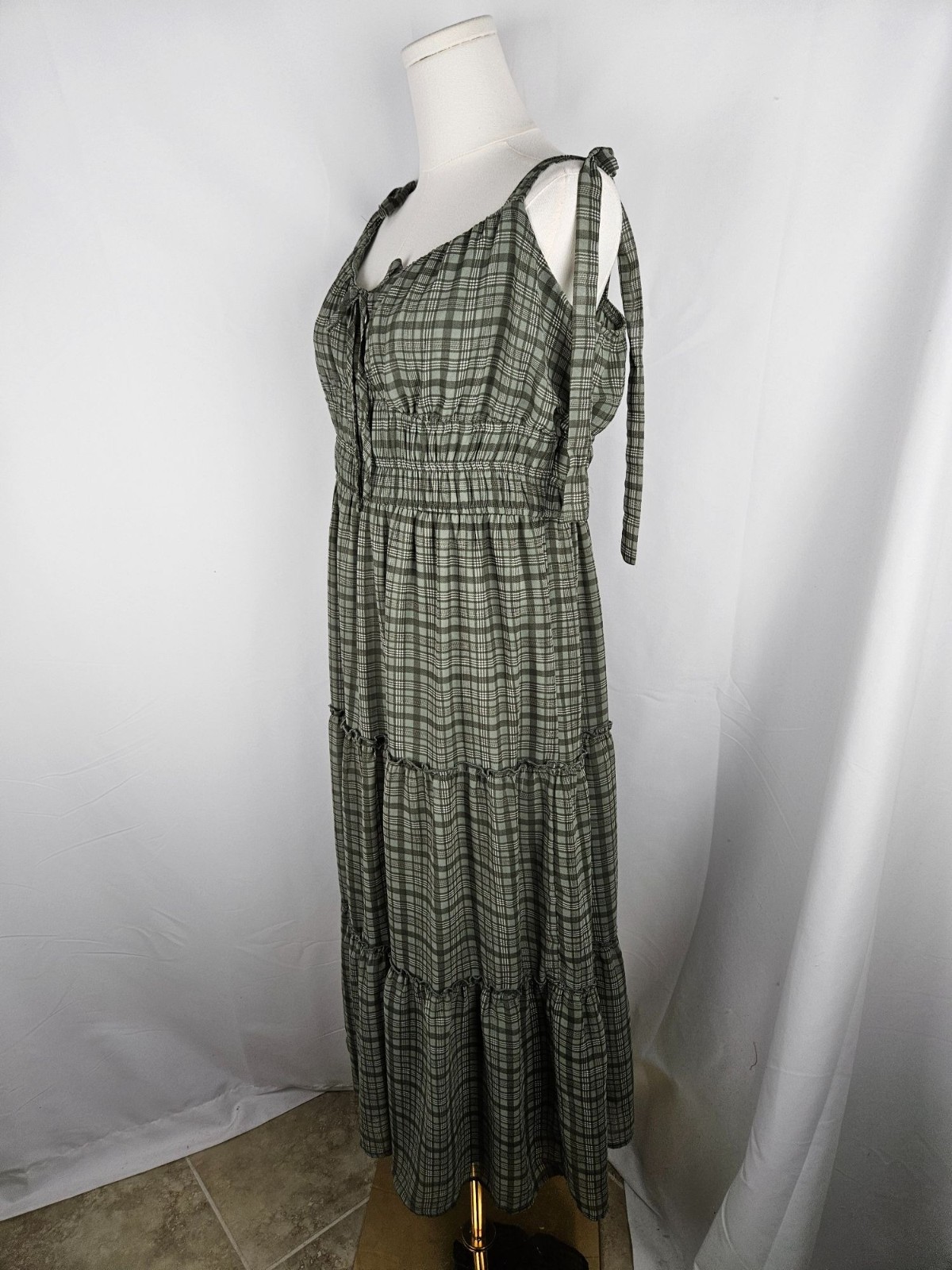 Francesca’s Joy Plaid Tiered Maxi Dress XL Green Tie Straps Milk Maid Boho