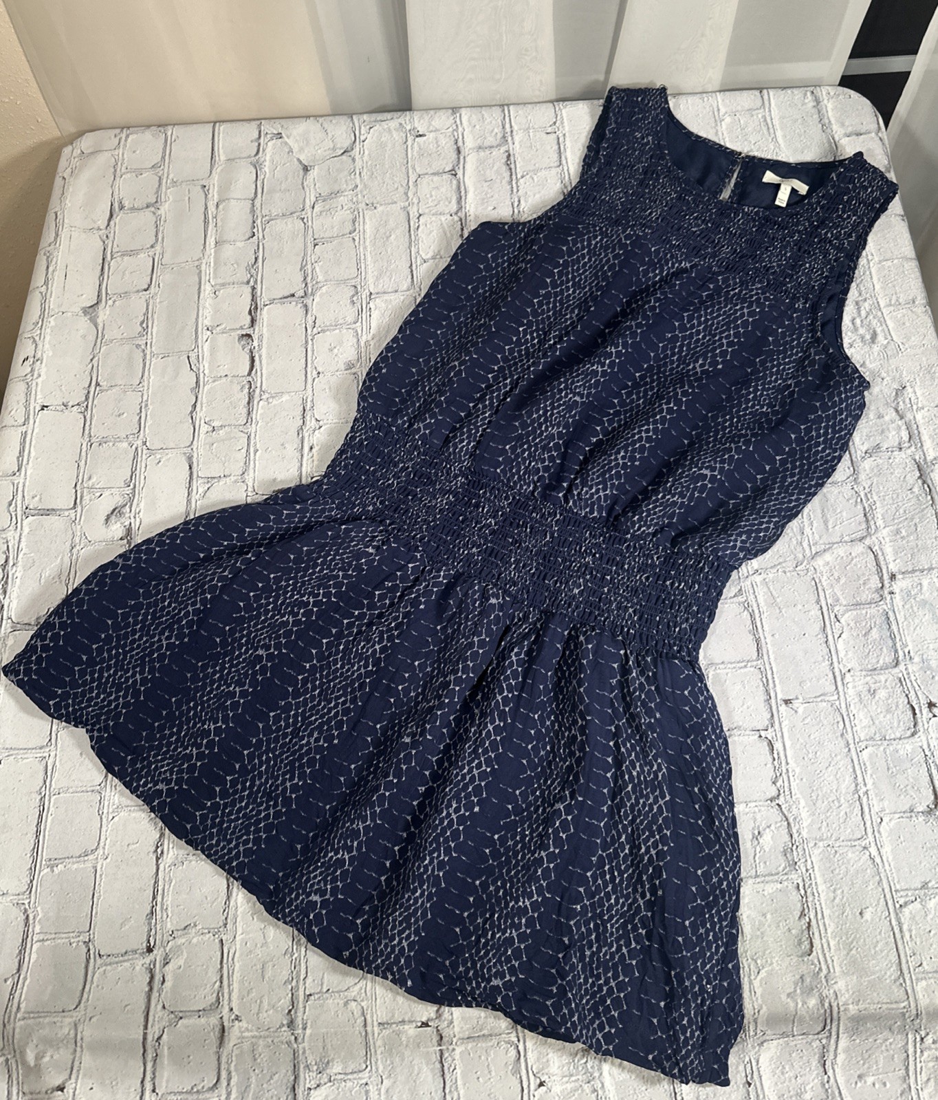 Joie Sleeveless Smocked Waist Mini Dress Navy Blue Reptile Print Silk Size S