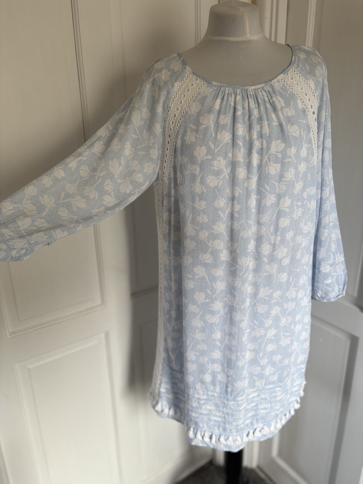 Mint Velvet Ladies Light Blue White Broderie Tassell Trim Summer Dress UK 16