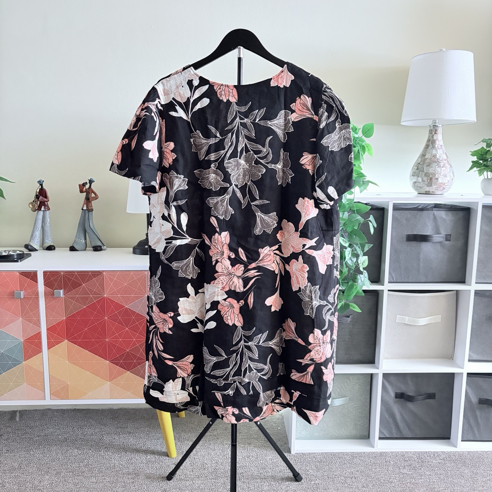 Original Nicole Miller Women’s XXL Black Pink Floral Shift Knee Dress Linen