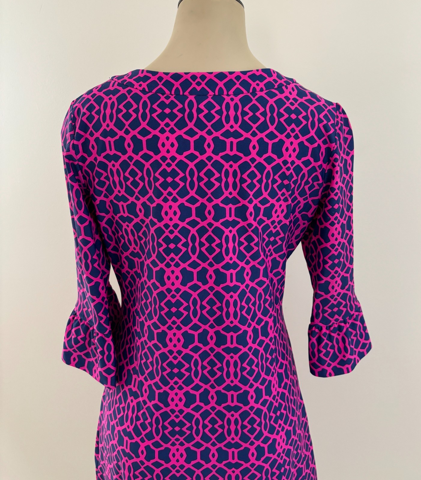 JUDE CONNALLY NANCY Sz Small Navy Magenta Print Bell Sleeve U-Neck Stretch Dress