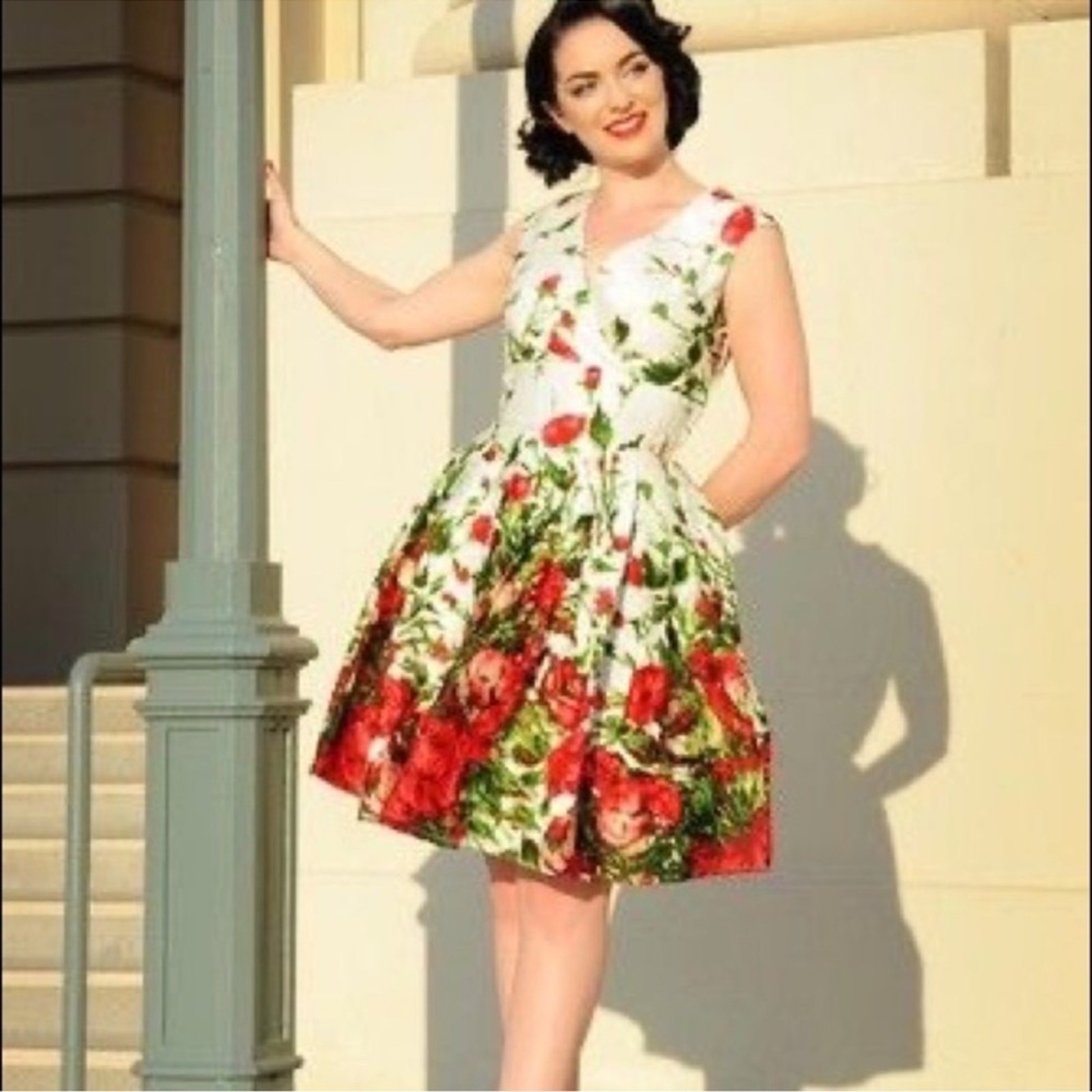 NWT PINUP COUTURE Sadie Poppy Floral White Red A-line Retro Vintage Size XS