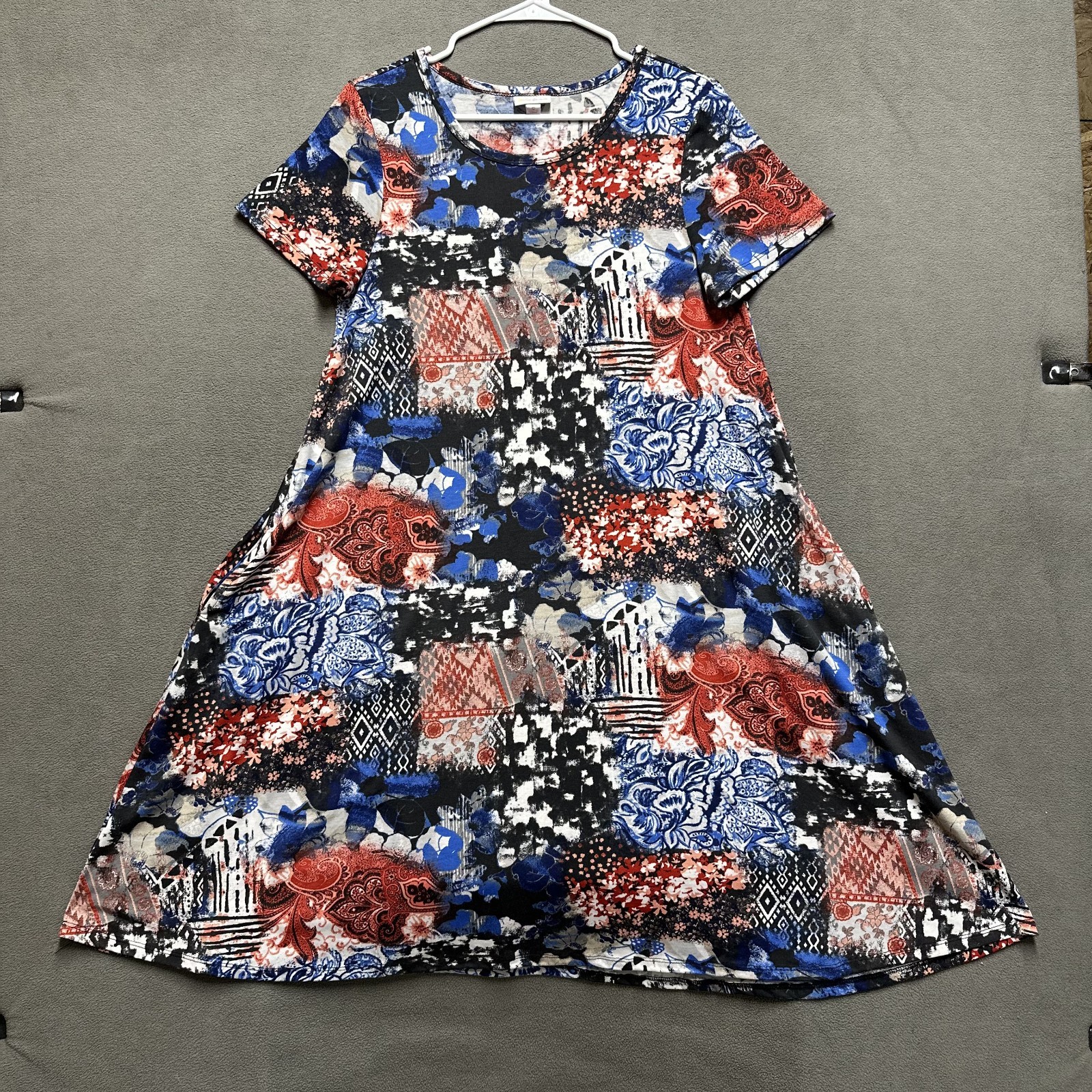 LuLaRoe Jessie Swing Dress Womens Small Red Blue Floral Geometric Print Pockets