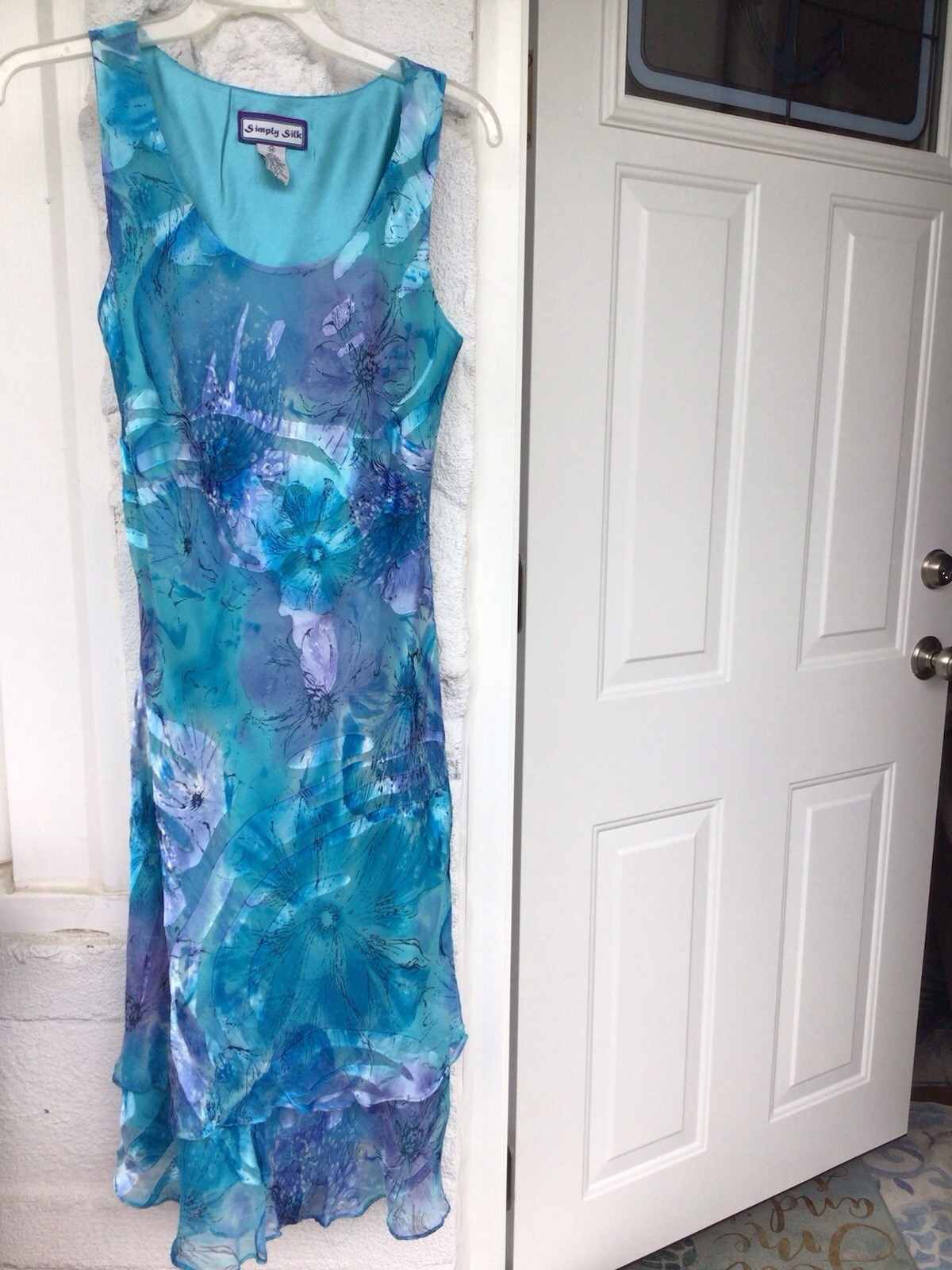 Vintage Simply Silk Blue Floral Women’s Sleevless Layered Dress Size Medium.