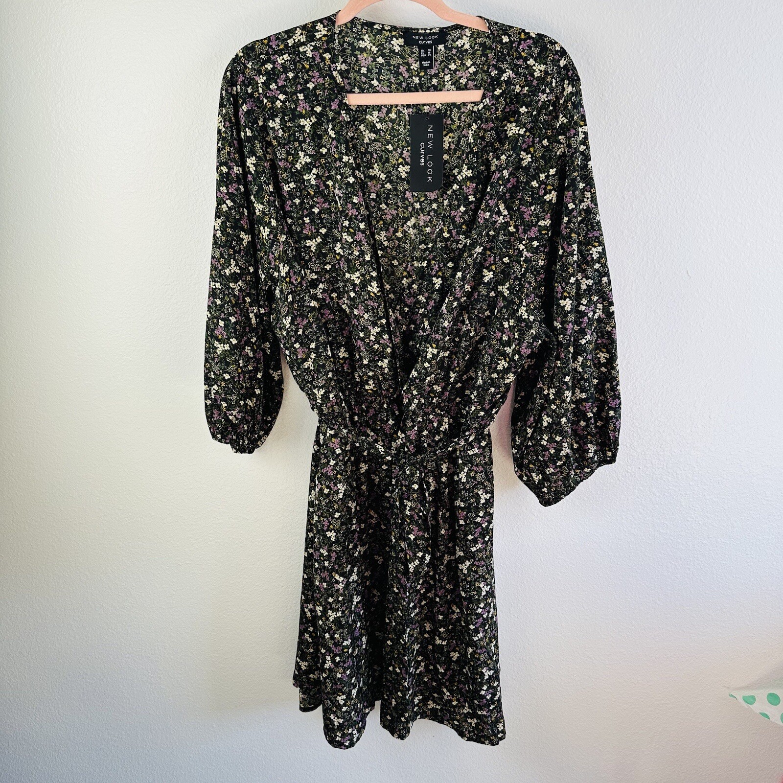 New Look Curves Ditzy Floral Belted Dress NWT Size 24